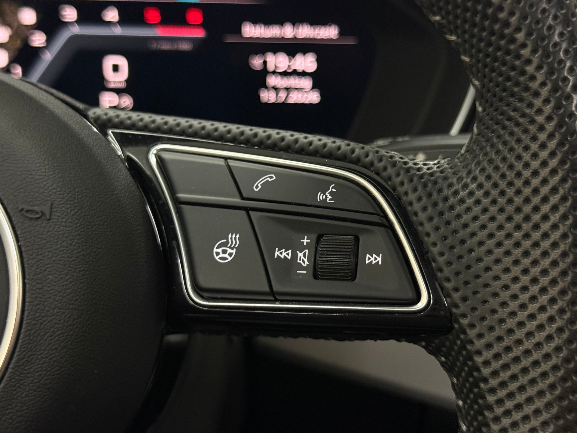 AUDI S4 Avant 3.0 TDI quattro tiptronic-image-13
