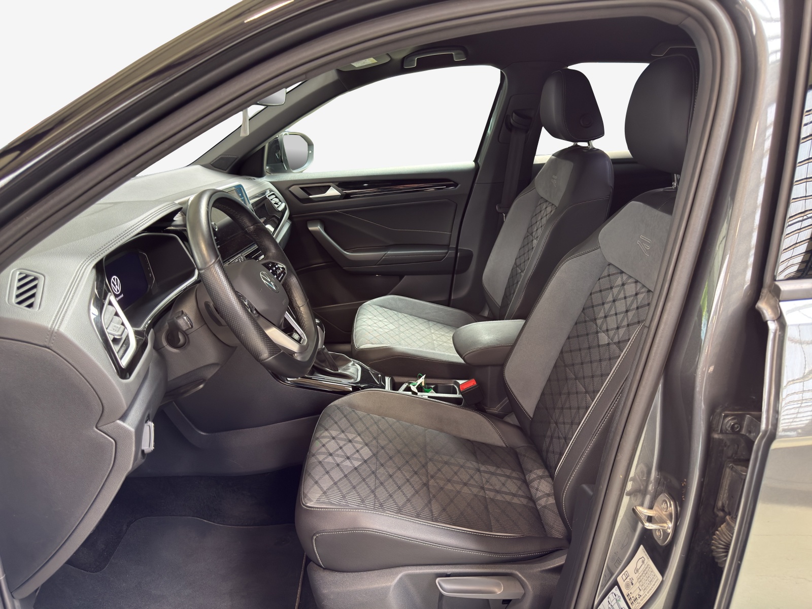 VW T-Roc 1.5 TSI EVO R-Line DSG-image-7