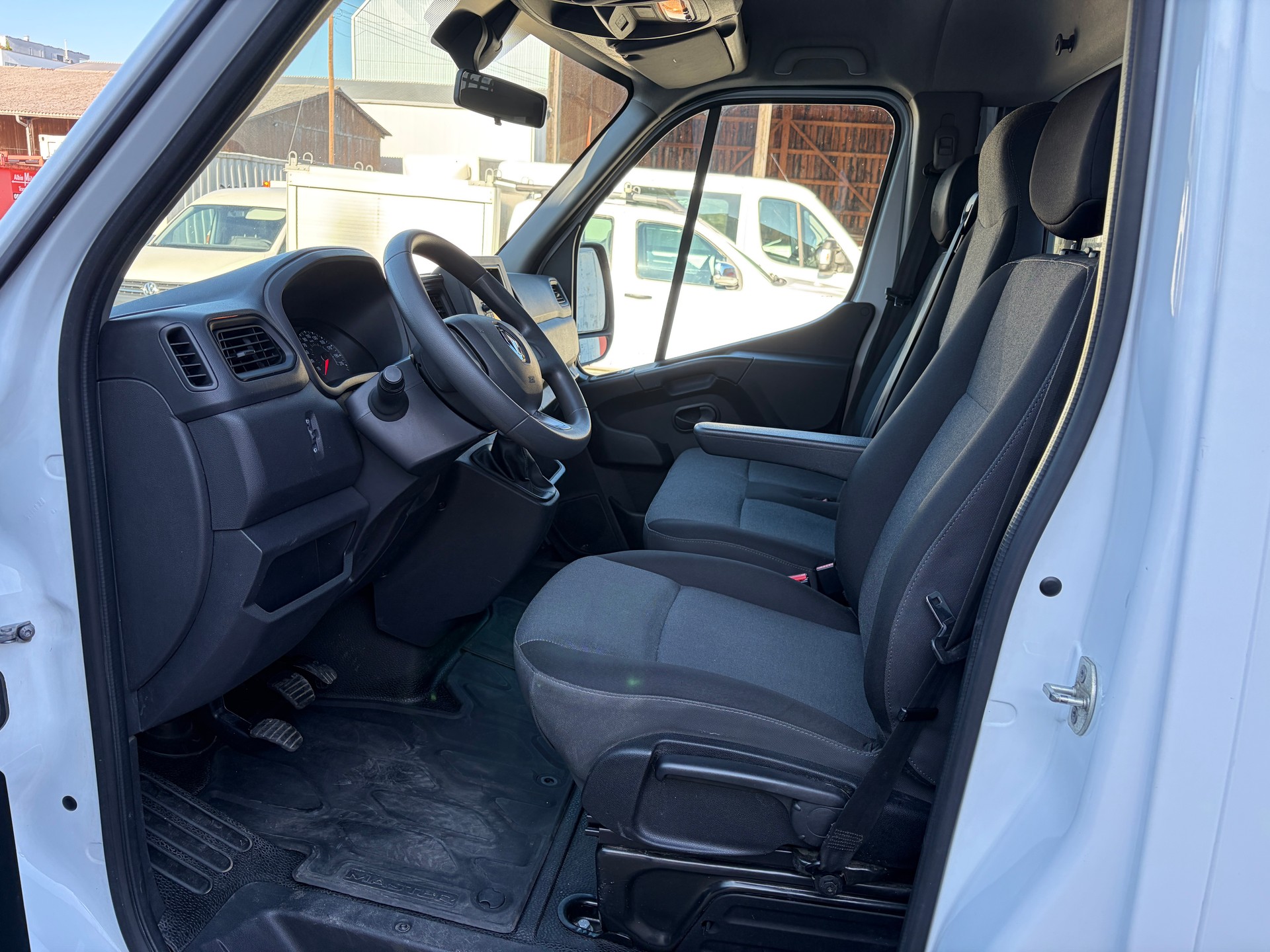 RENAULT Master T35 dCi150 L2-image-5