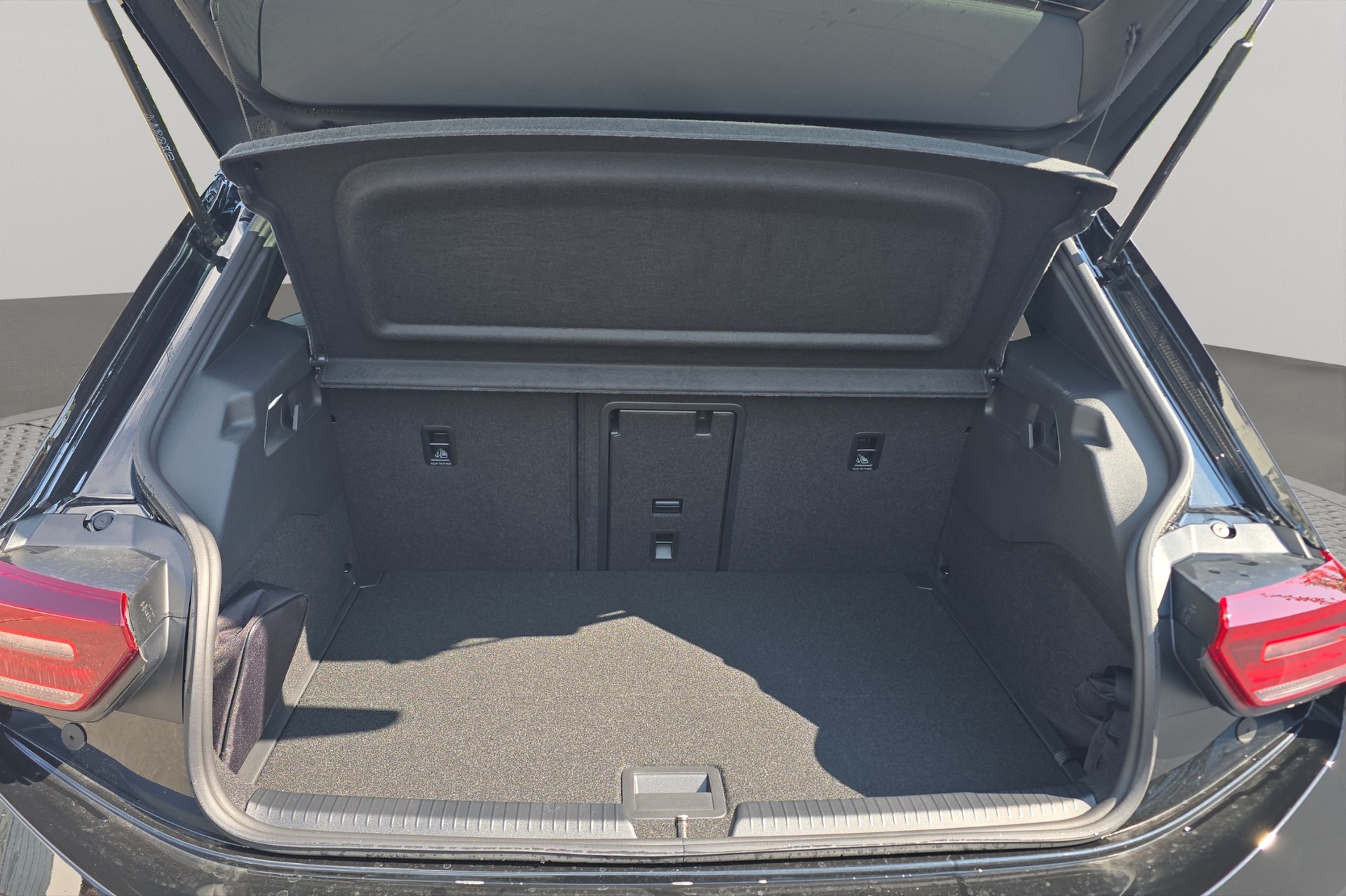 VW ID.3 Neo 79 kWh 231 PS Style-image-8