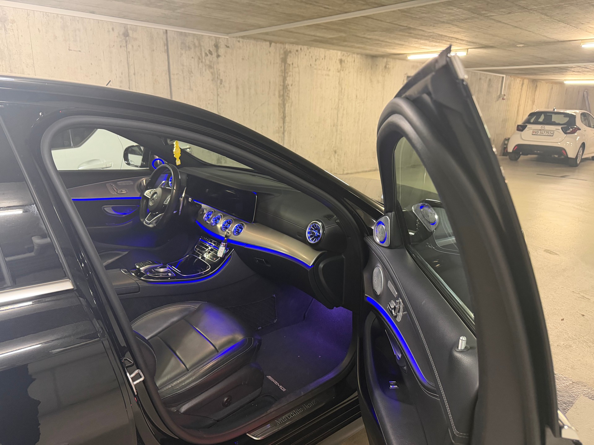 MERCEDES-BENZ E 200 CDI BlueTec-image-1