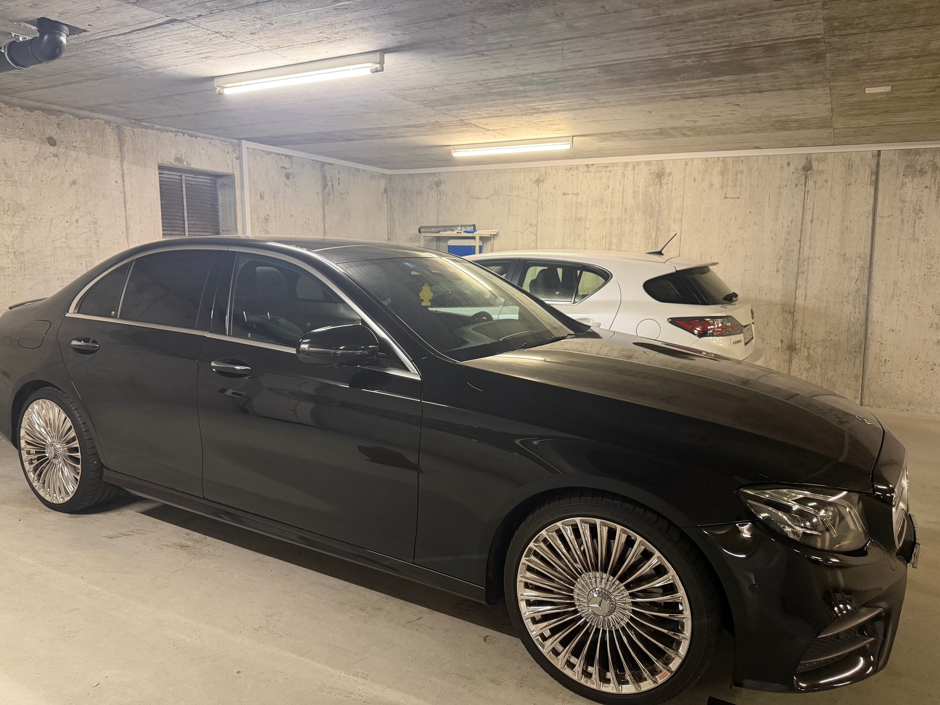 MERCEDES-BENZ E 200 CDI BlueTec-image-0
