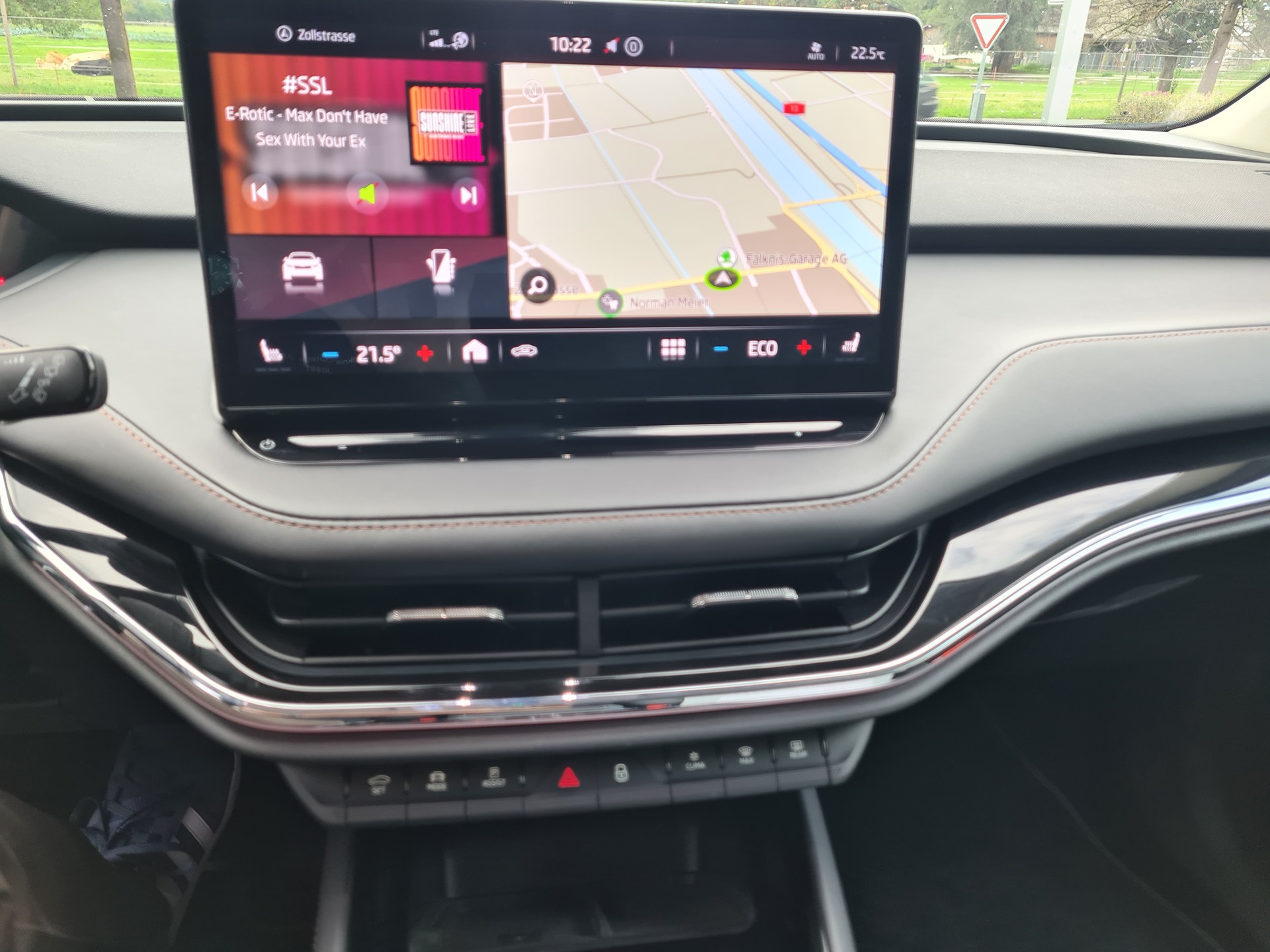 SKODA Enyaq iV 80x-image-5