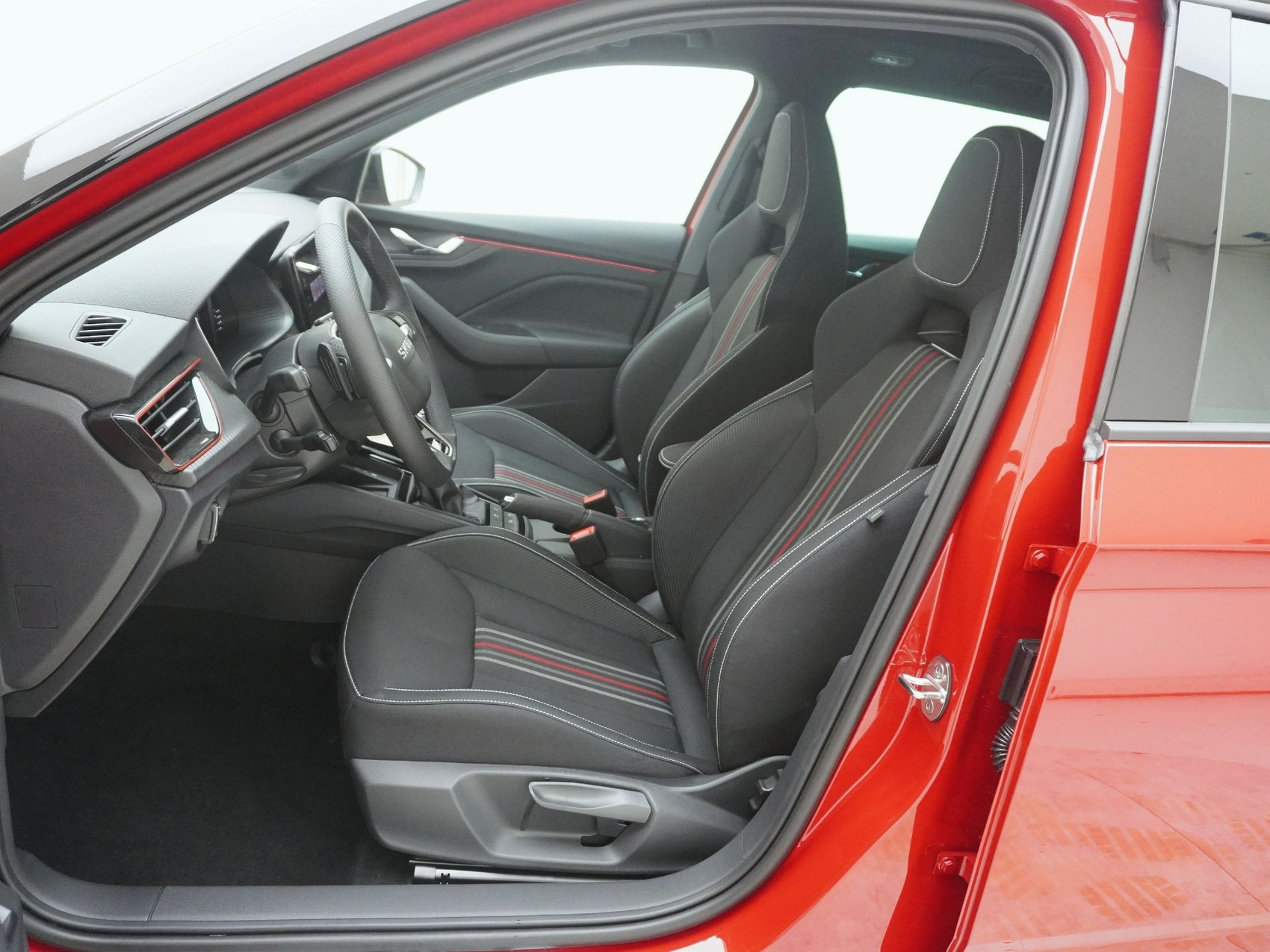SKODA Kamiq 1.5 TSI Monte Carlo-image-12