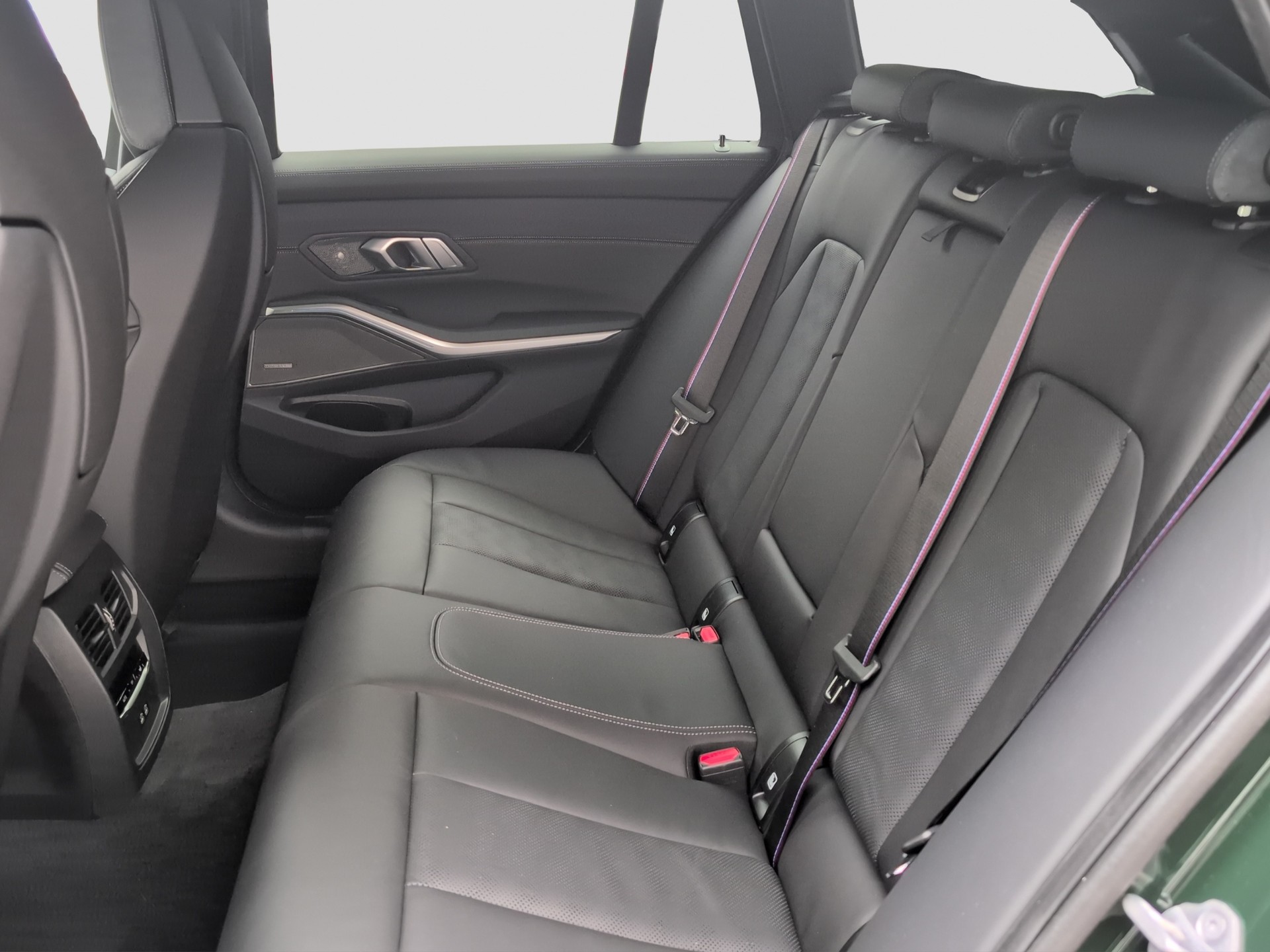 BMW M3 Touring xDrive Competition M-image-12