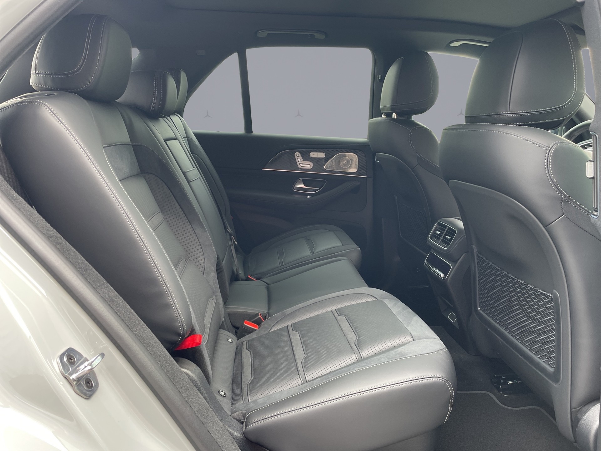 MERCEDES-BENZ GLE 53 Hybrid EQ Star AMG 4matic+-image-17