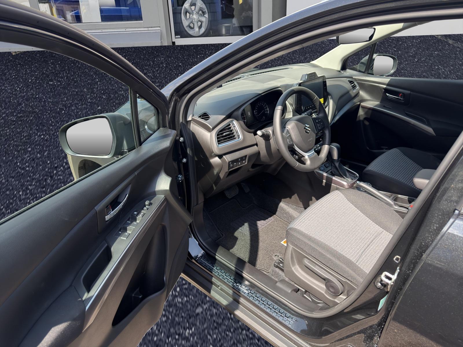 SUZUKI S-Cross 1.4 T Piz Sulai Hybrid 4x4-image-8