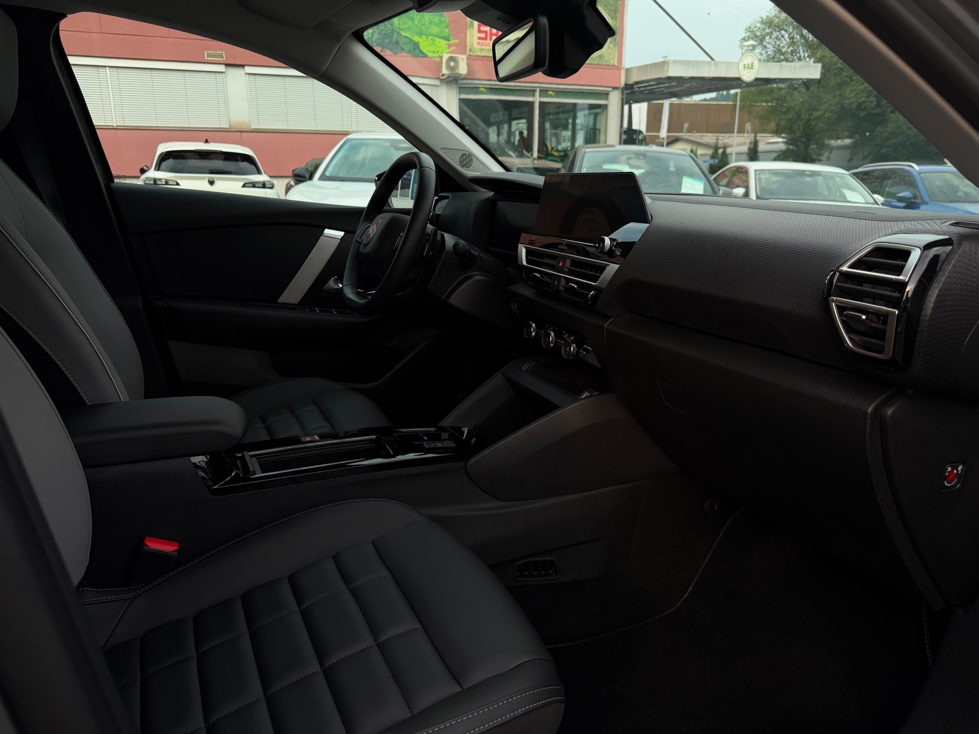 CITROEN C4 X HEV Max e-DCS6-image-15