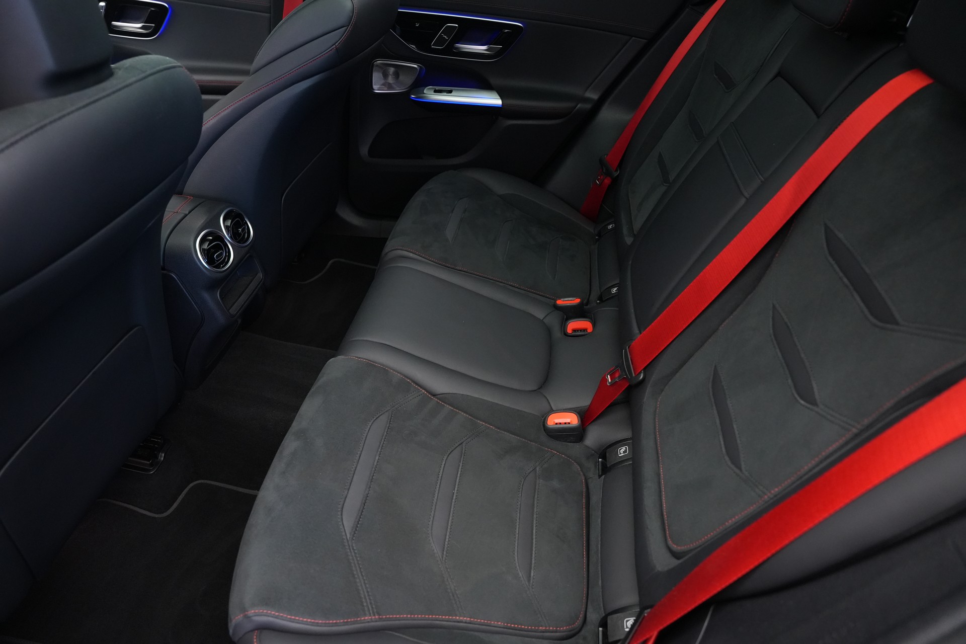 MERCEDES-BENZ GLC 43 AMG Executive Edition 4Matic 9G-Tronic *AHK* *Panorama*-image-17