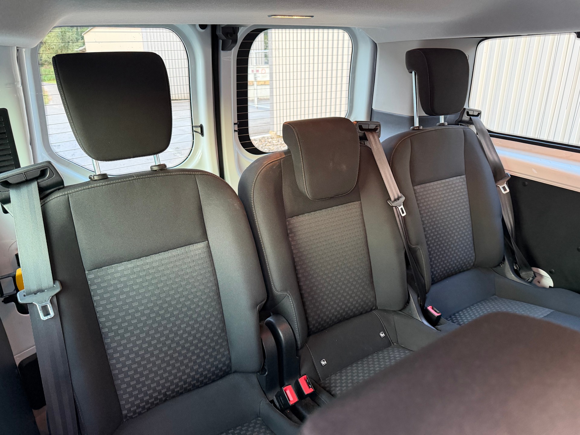 FORD Transit Custom 320 L1H1 Trend —-9 PLACES-image-5