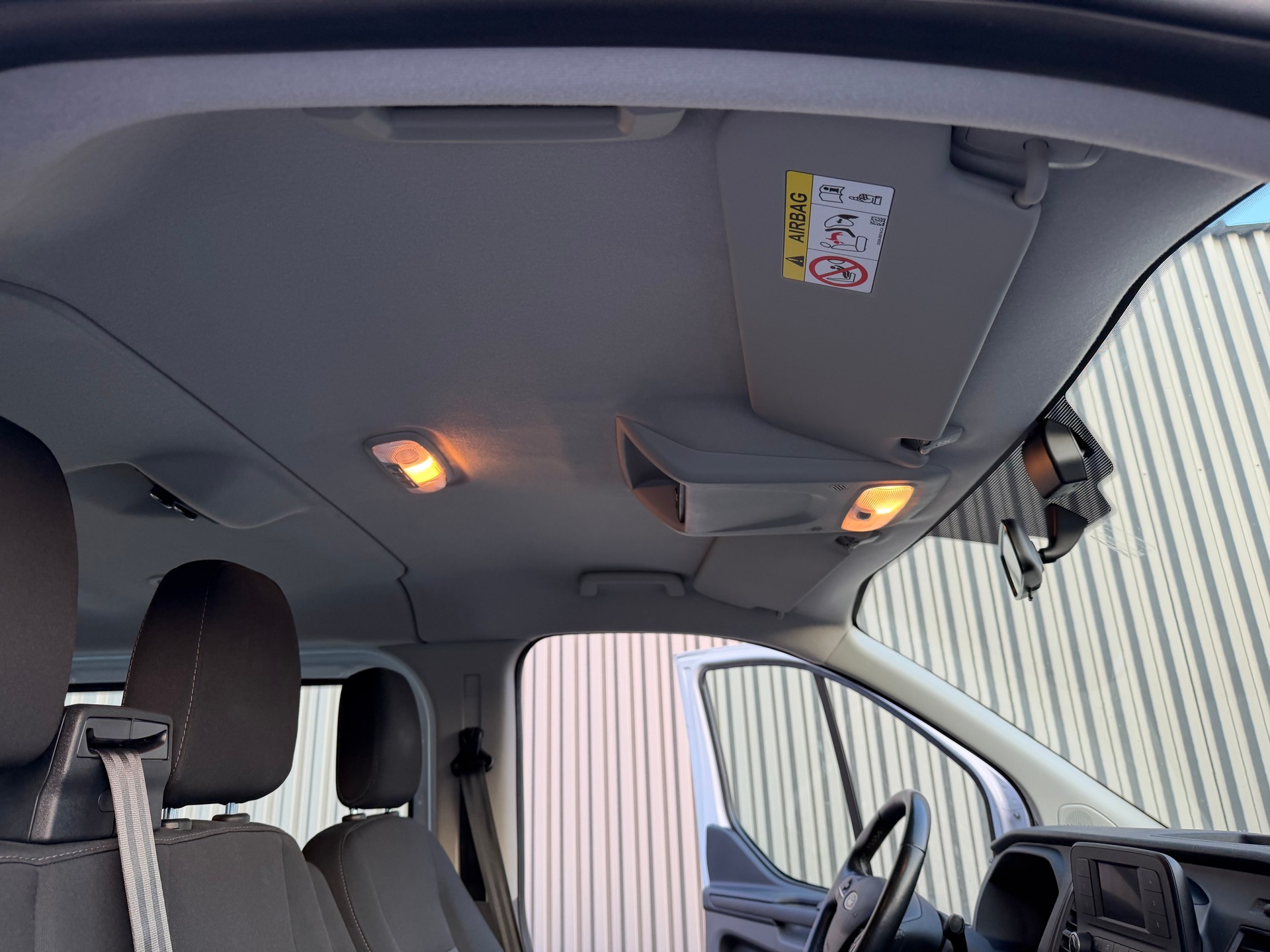 FORD Transit Custom 320 L1H1 Trend —-9 PLACES-image-18