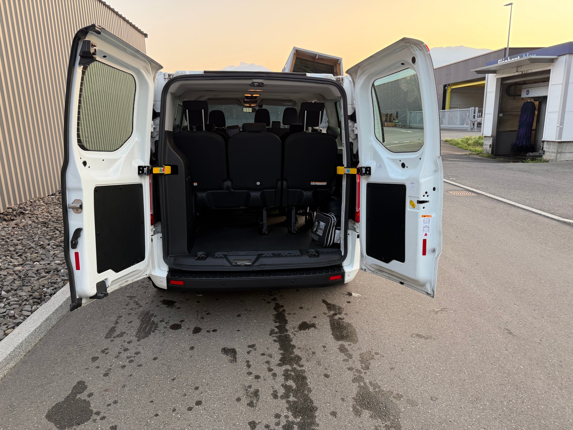 FORD Transit Custom 320 L1H1 Trend —-9 PLACES-image-8