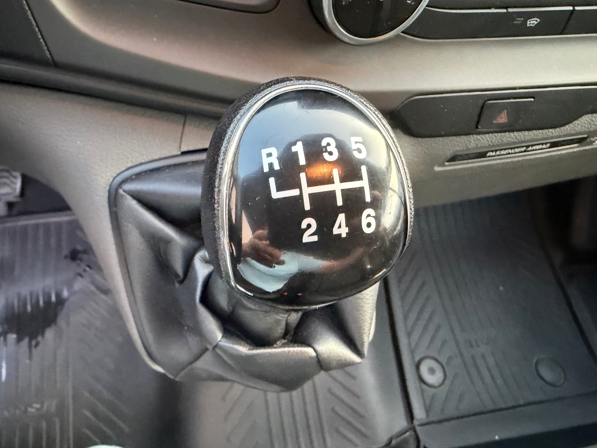 FORD Transit Custom 320 L1H1 Trend —-9 PLACES-image-34