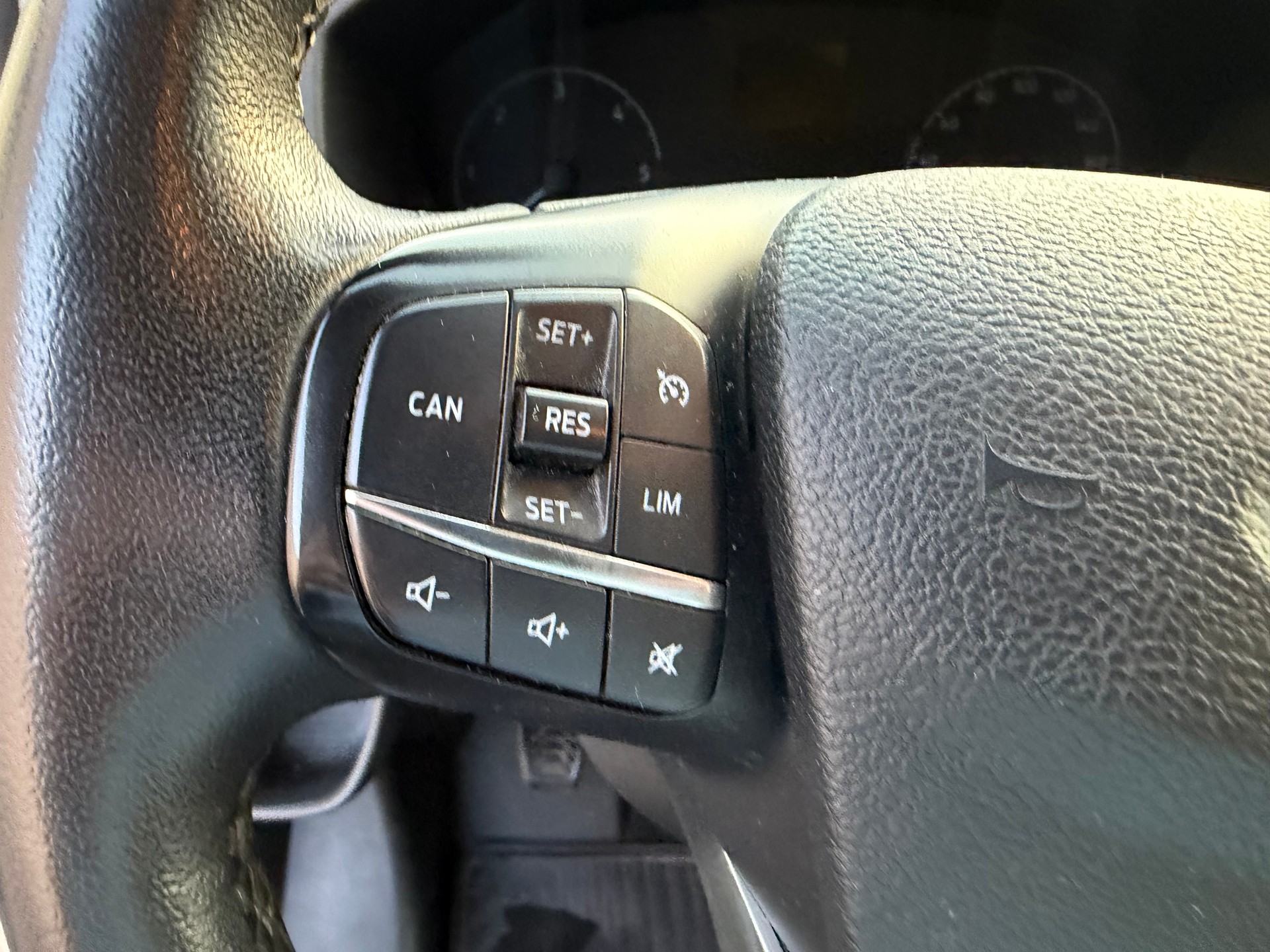 FORD Transit Custom 320 L1H1 Trend —-9 PLACES-image-31