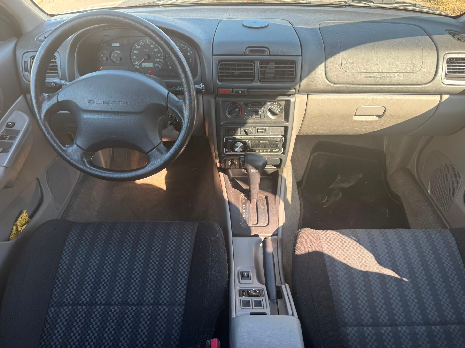 SUBARU Impreza 2.0 A-image-12