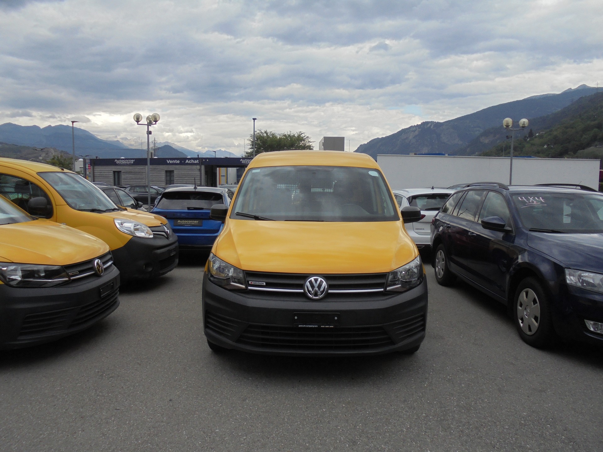 VW Caddy 2.0TDI 4Motion BlueMotion Technology-image-0