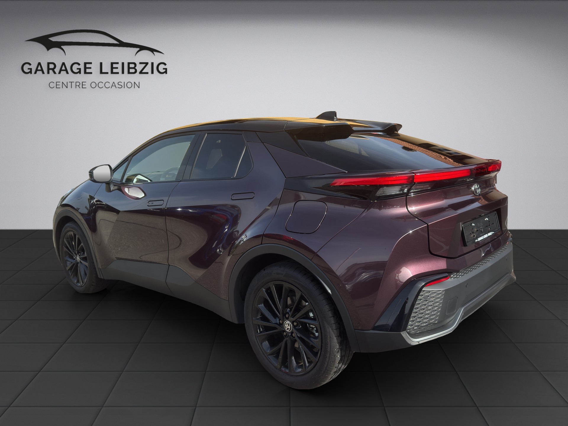 TOYOTA C-HR 2.0 PHEV GR Sport-image-2