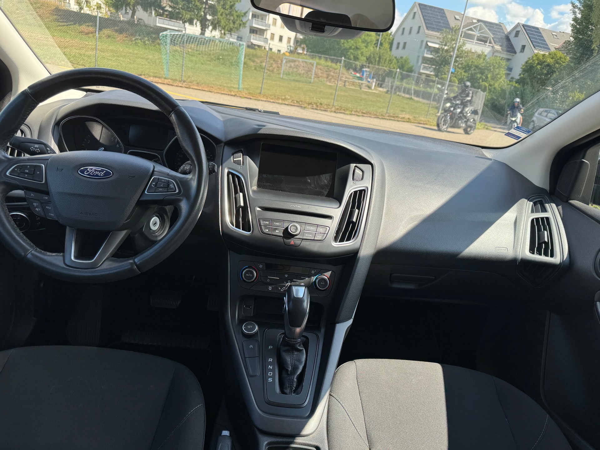 FORD Focus 1.0 SCTi Freetech Automatic-image-10