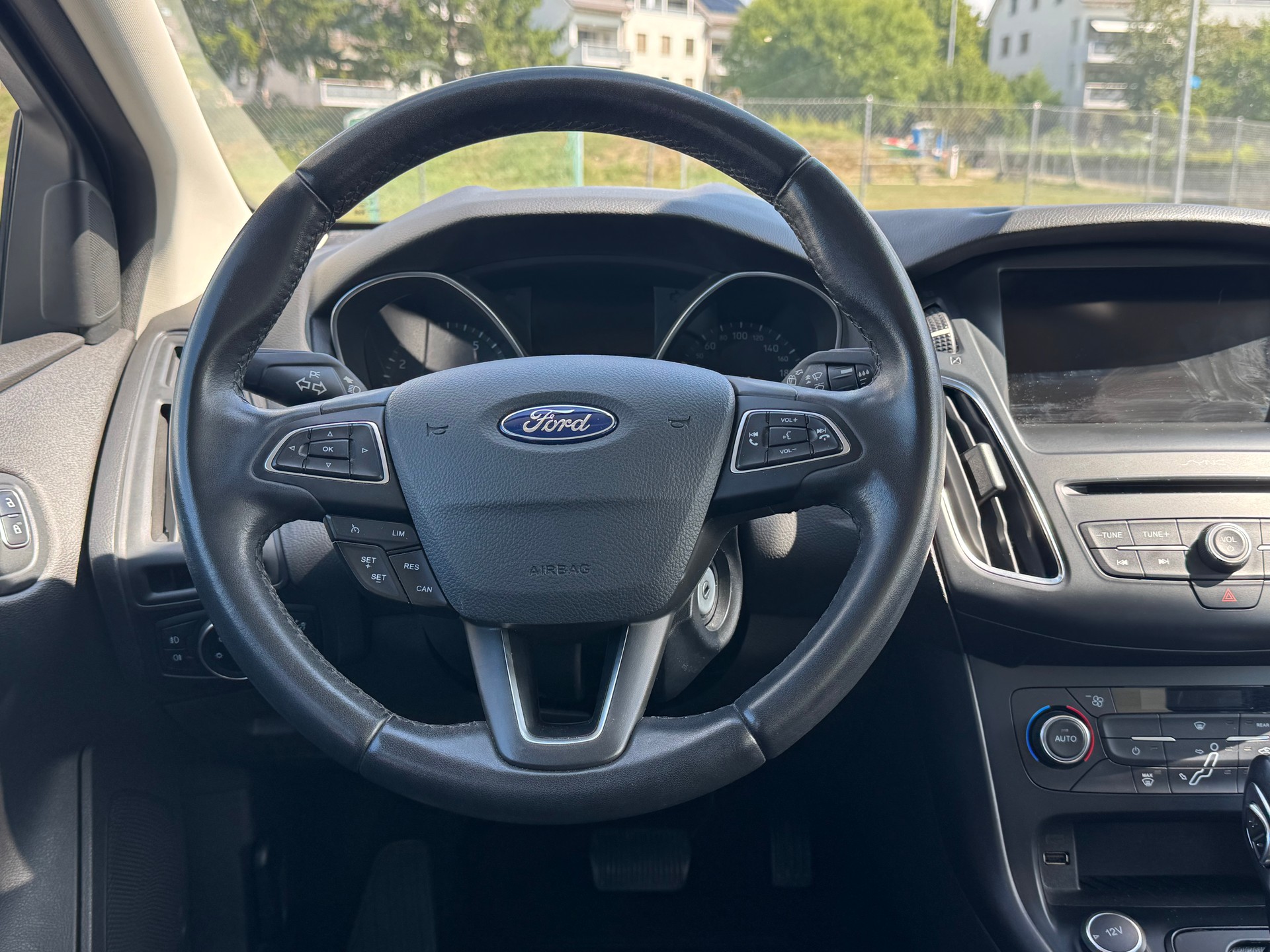 FORD Focus 1.0 SCTi Freetech Automatic-image-12