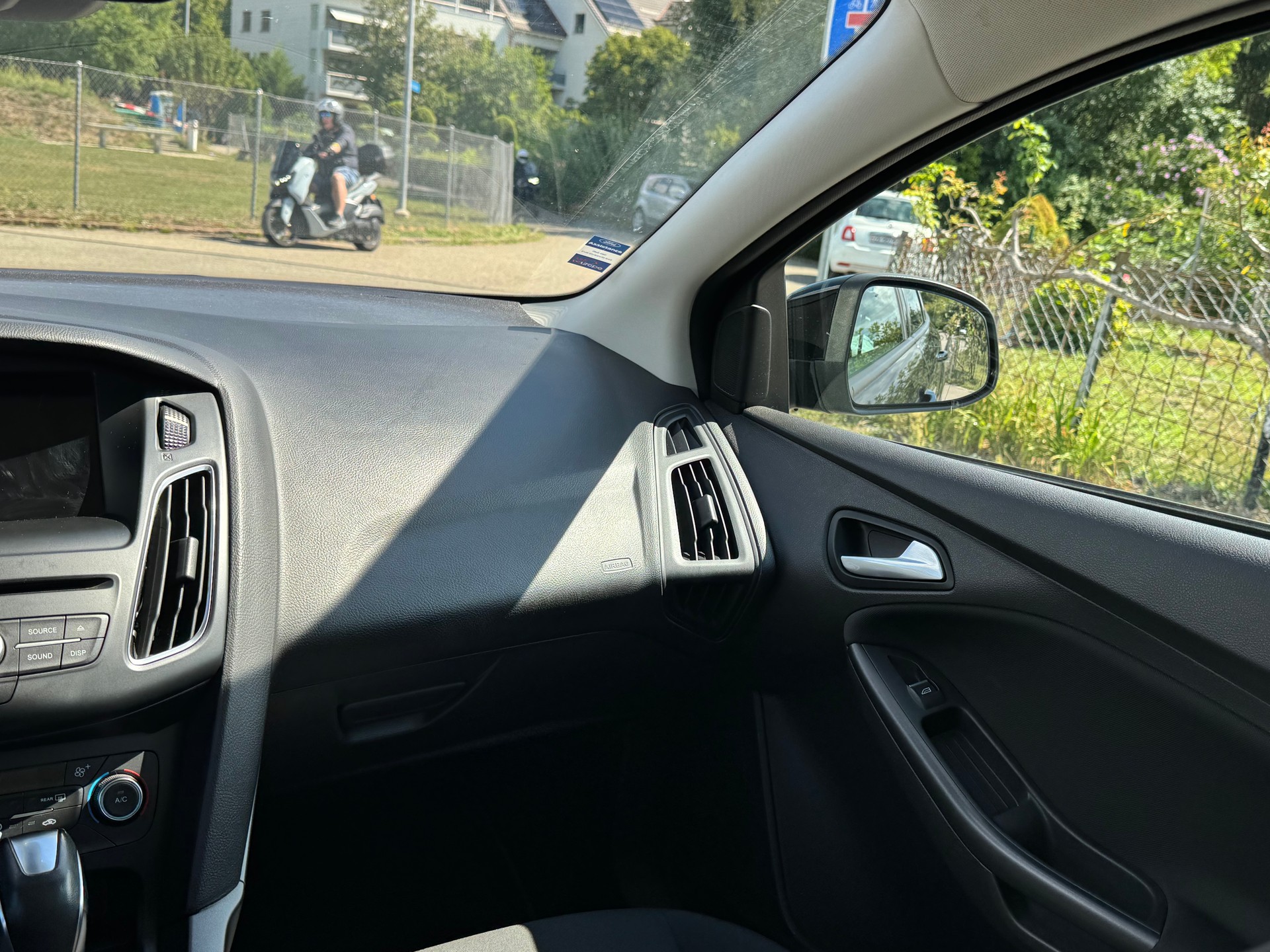 FORD Focus 1.0 SCTi Freetech Automatic-image-11