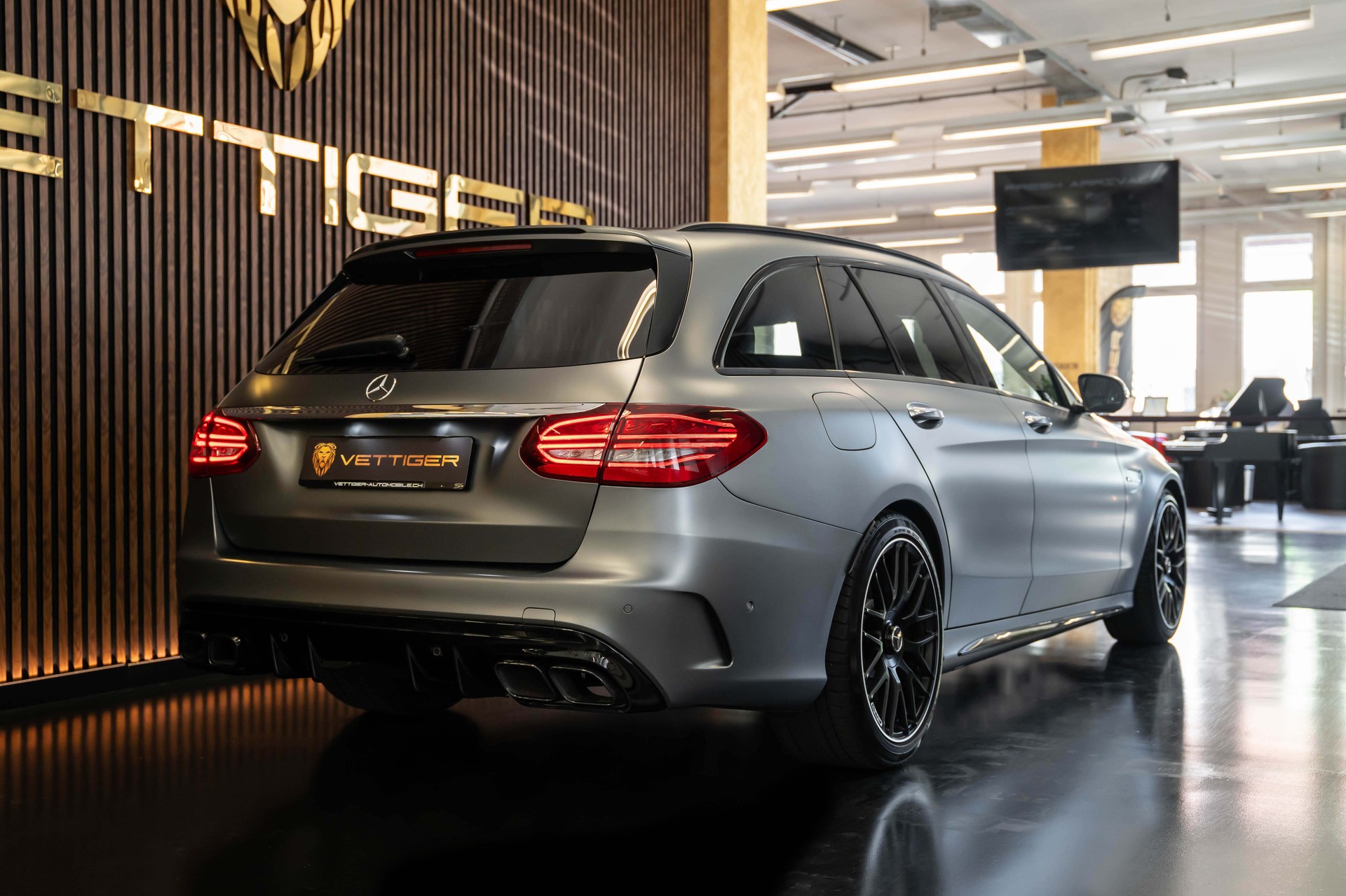 MERCEDES-BENZ C 63 S AMG-image-6