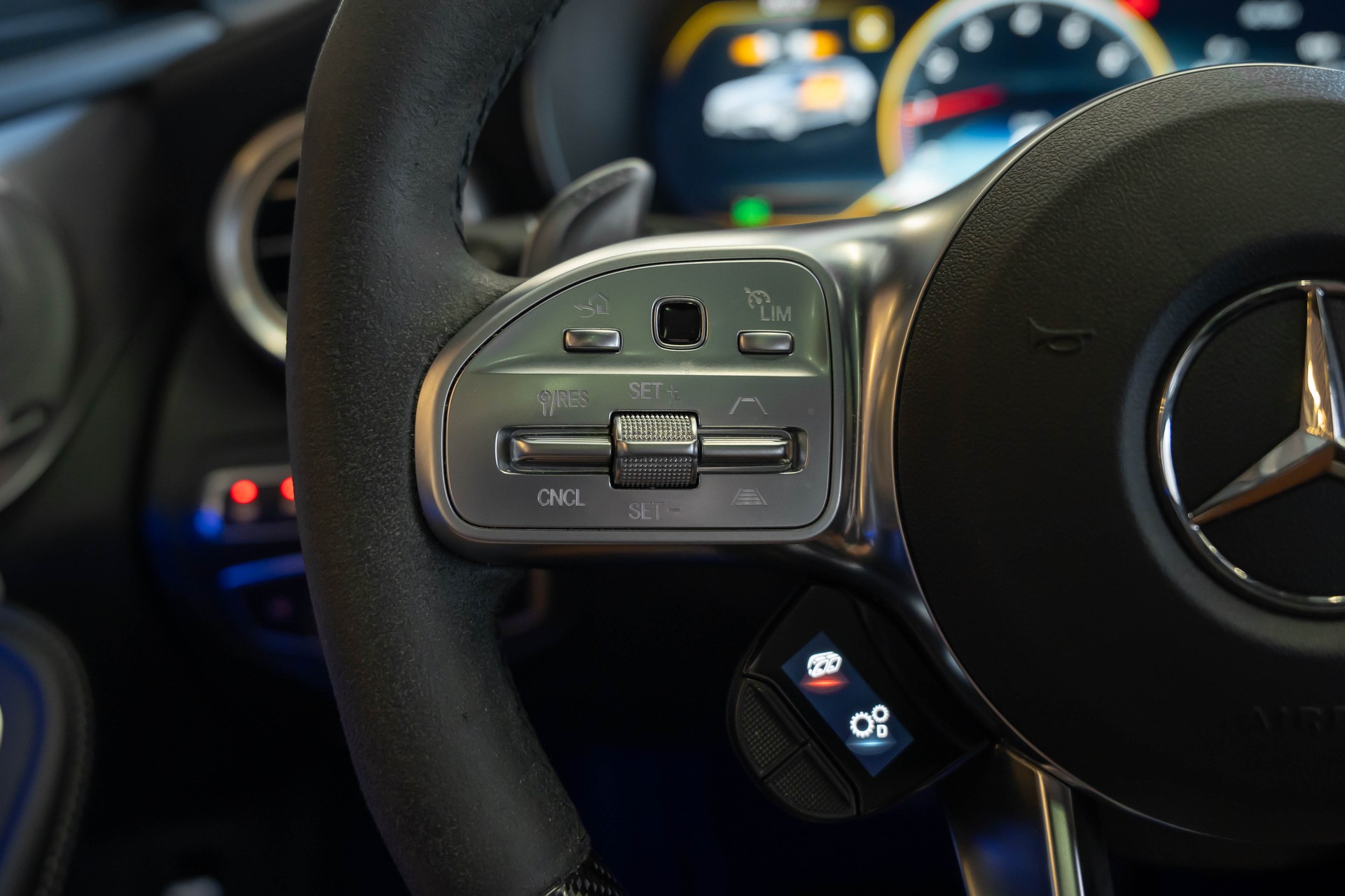 MERCEDES-BENZ C 63 S AMG-image-33