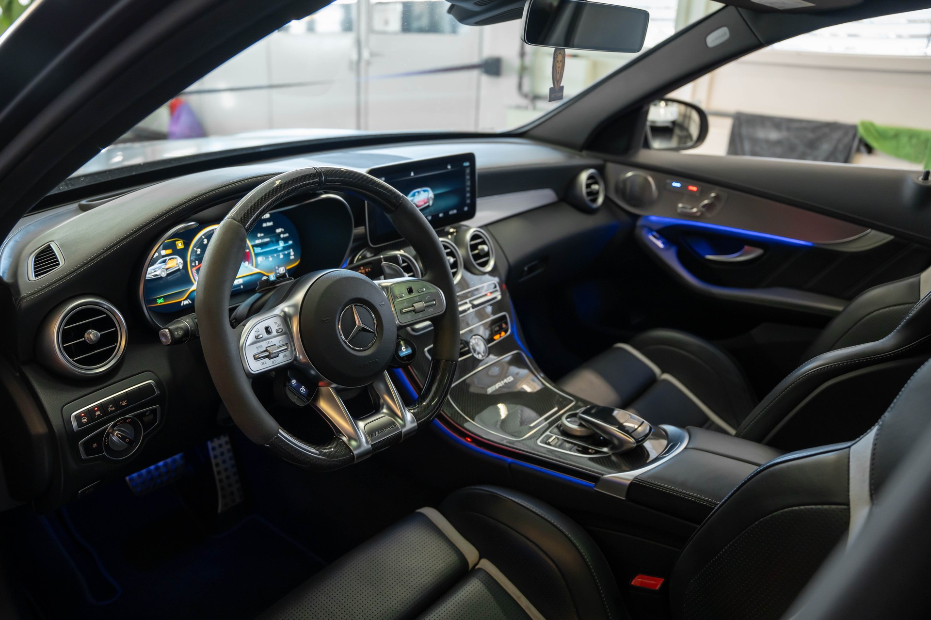 MERCEDES-BENZ C 63 S AMG-image-13