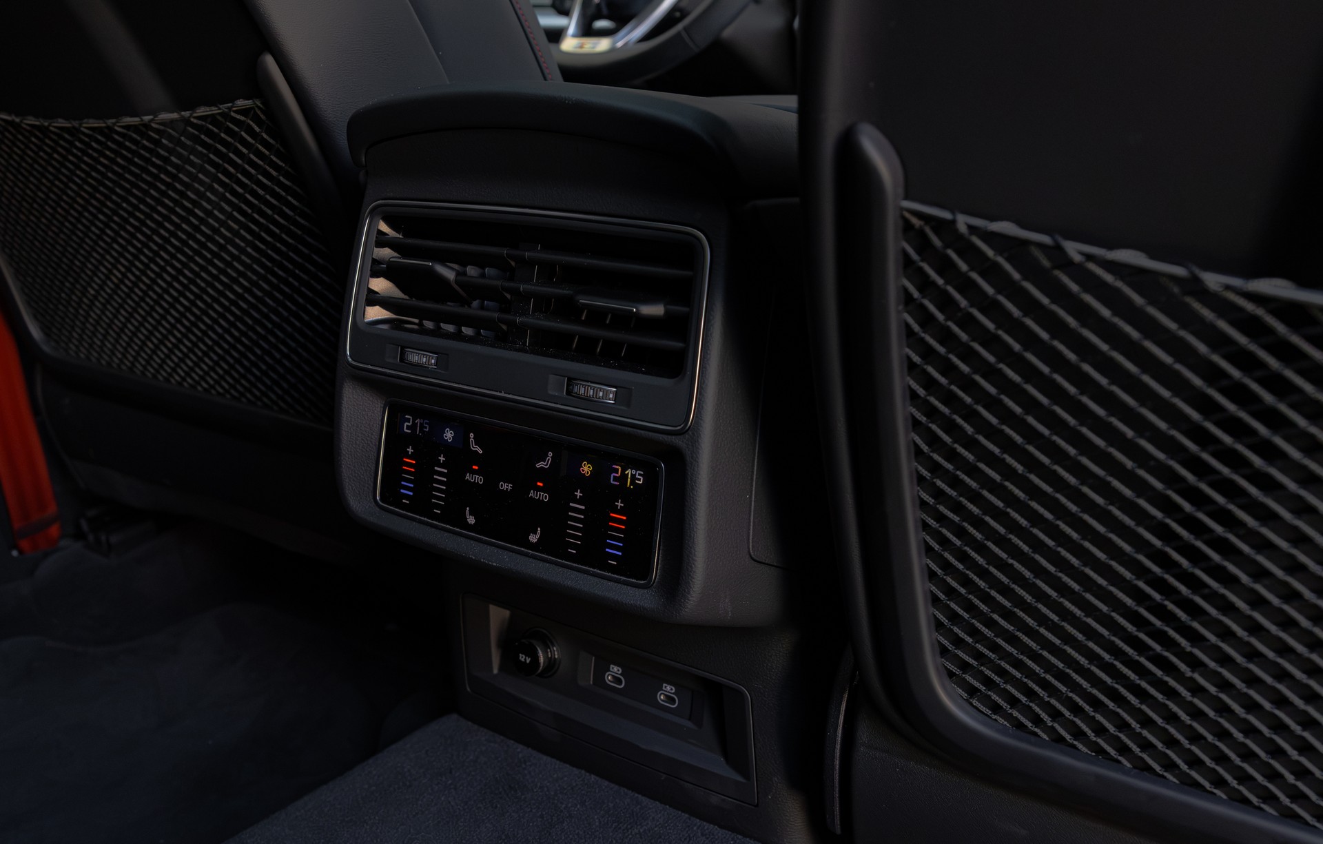 AUDI SQ8 SUV TFSI quattro tiptronic-image-7