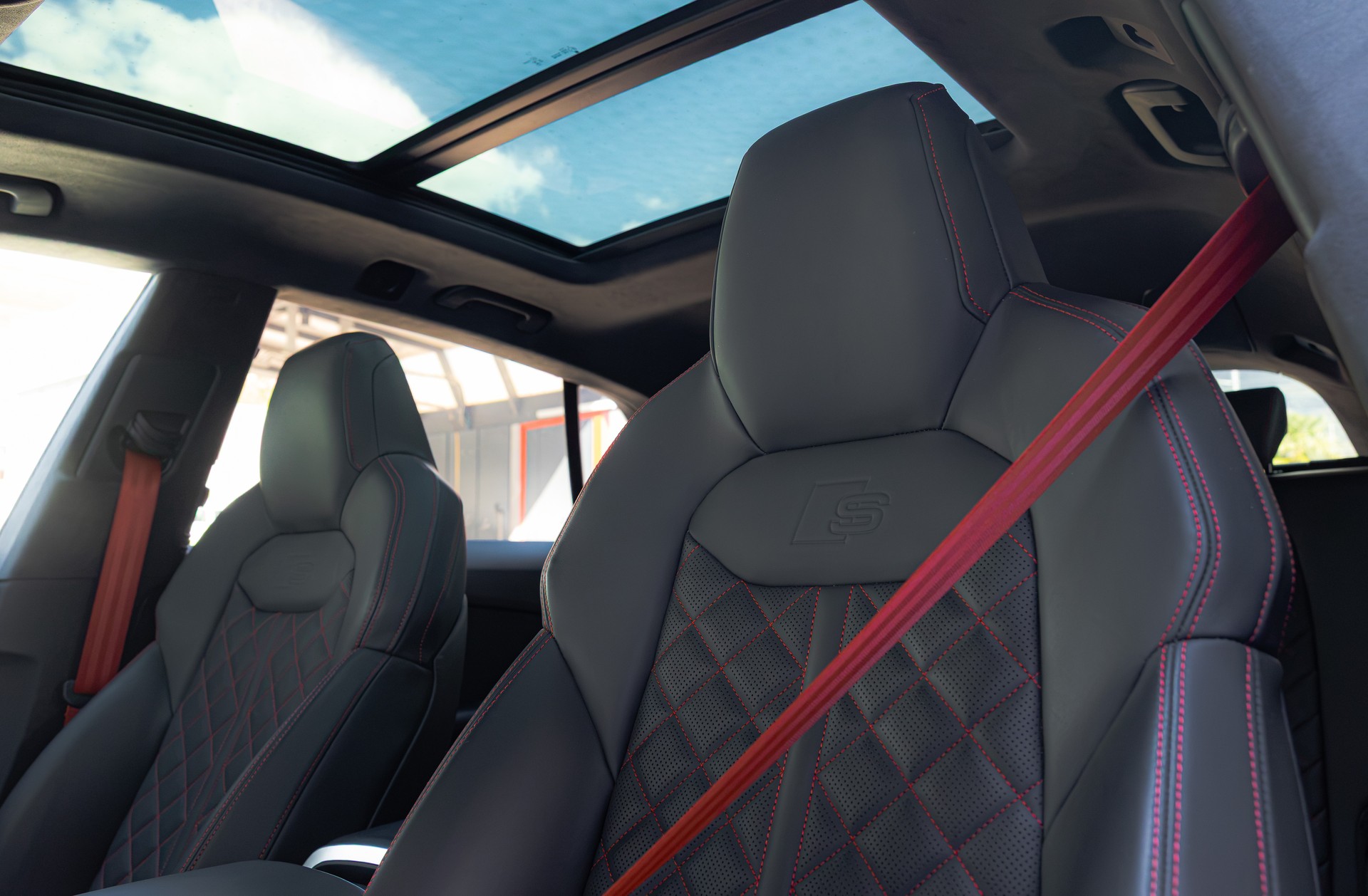 AUDI SQ8 SUV TFSI quattro tiptronic-image-8