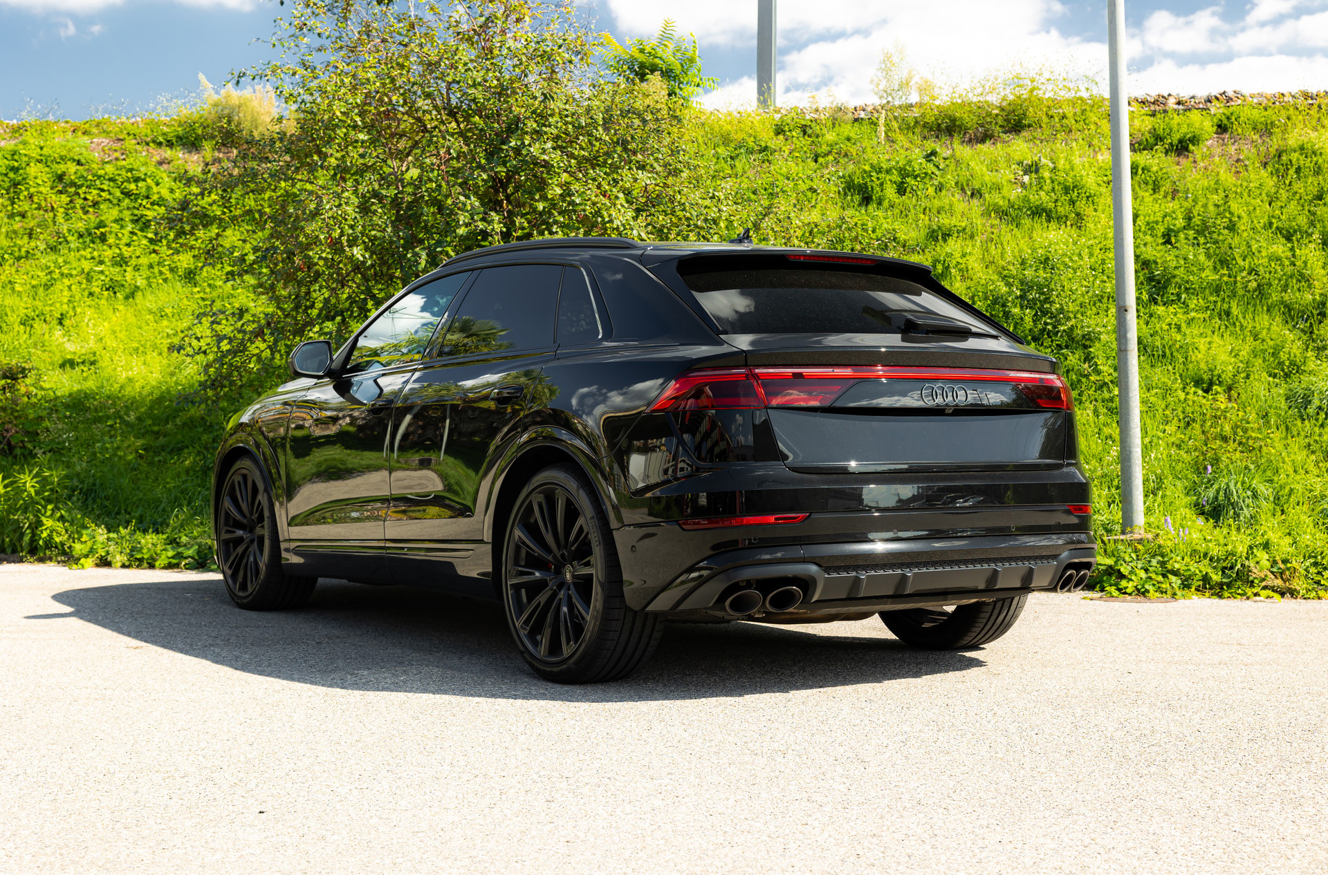 AUDI SQ8 SUV TFSI quattro tiptronic-image-4