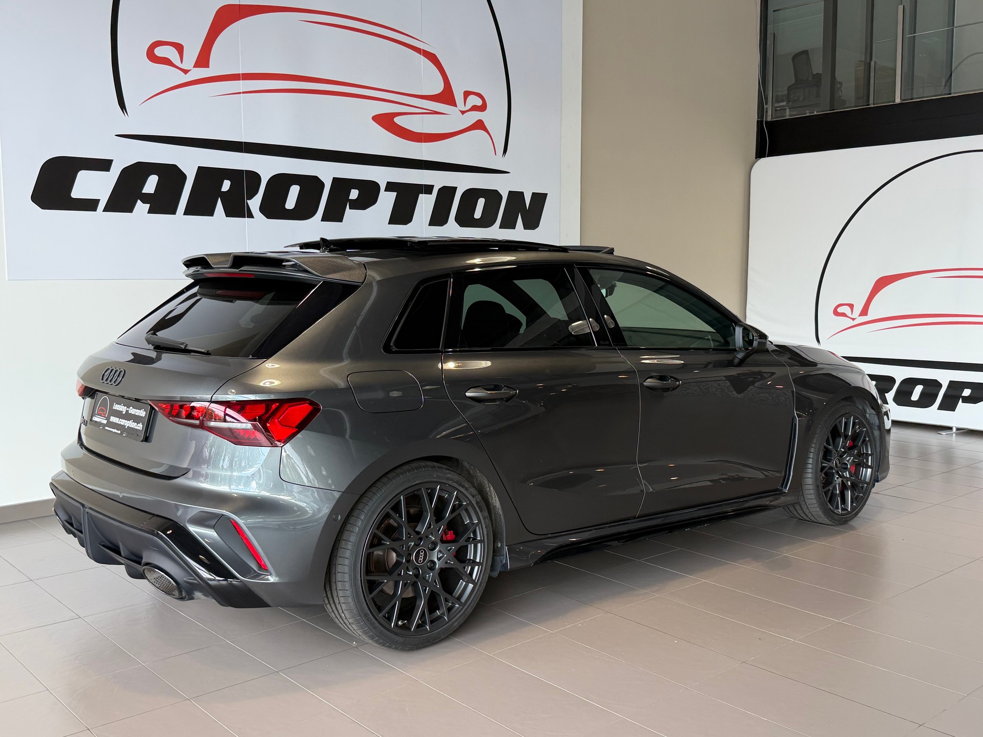 AUDI RS3 Sportback 2.5 TSI quattro S-tronic-image-7