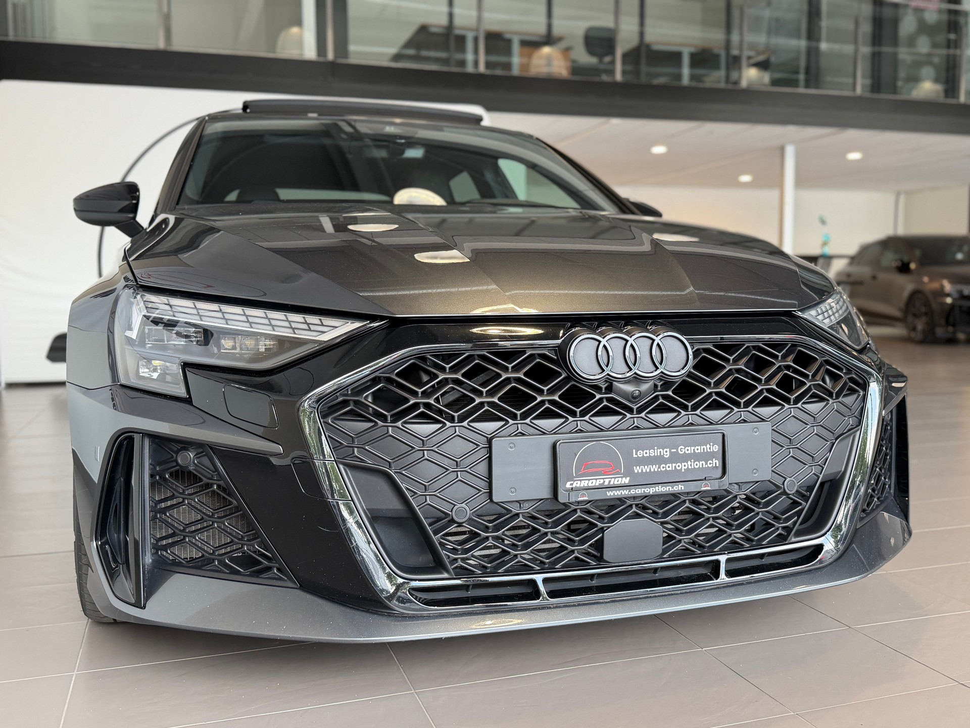AUDI RS3 Sportback 2.5 TSI quattro S-tronic-showroom-element-3
