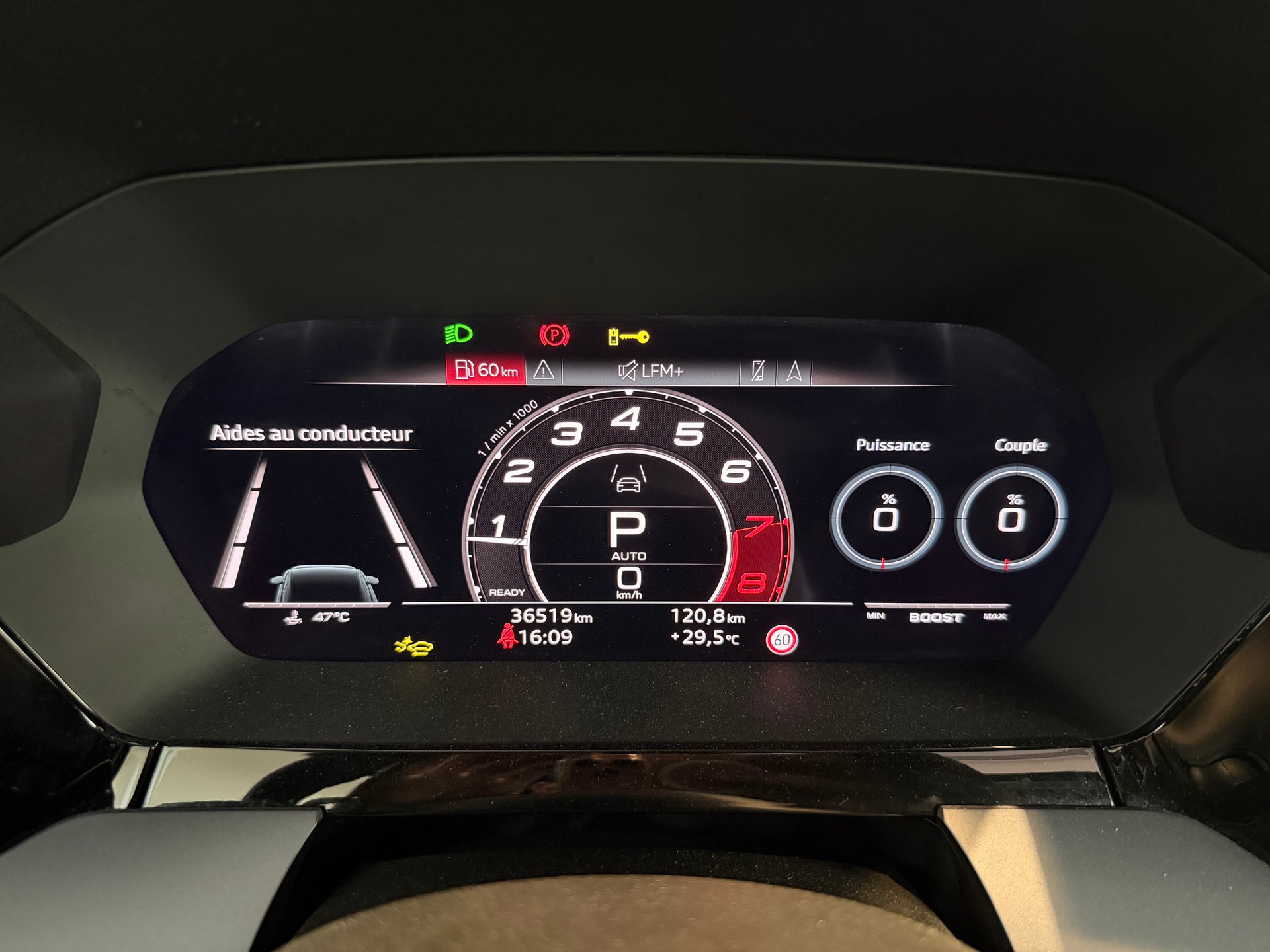 AUDI RS3 Sportback 2.5 TSI quattro S-tronic-image-15