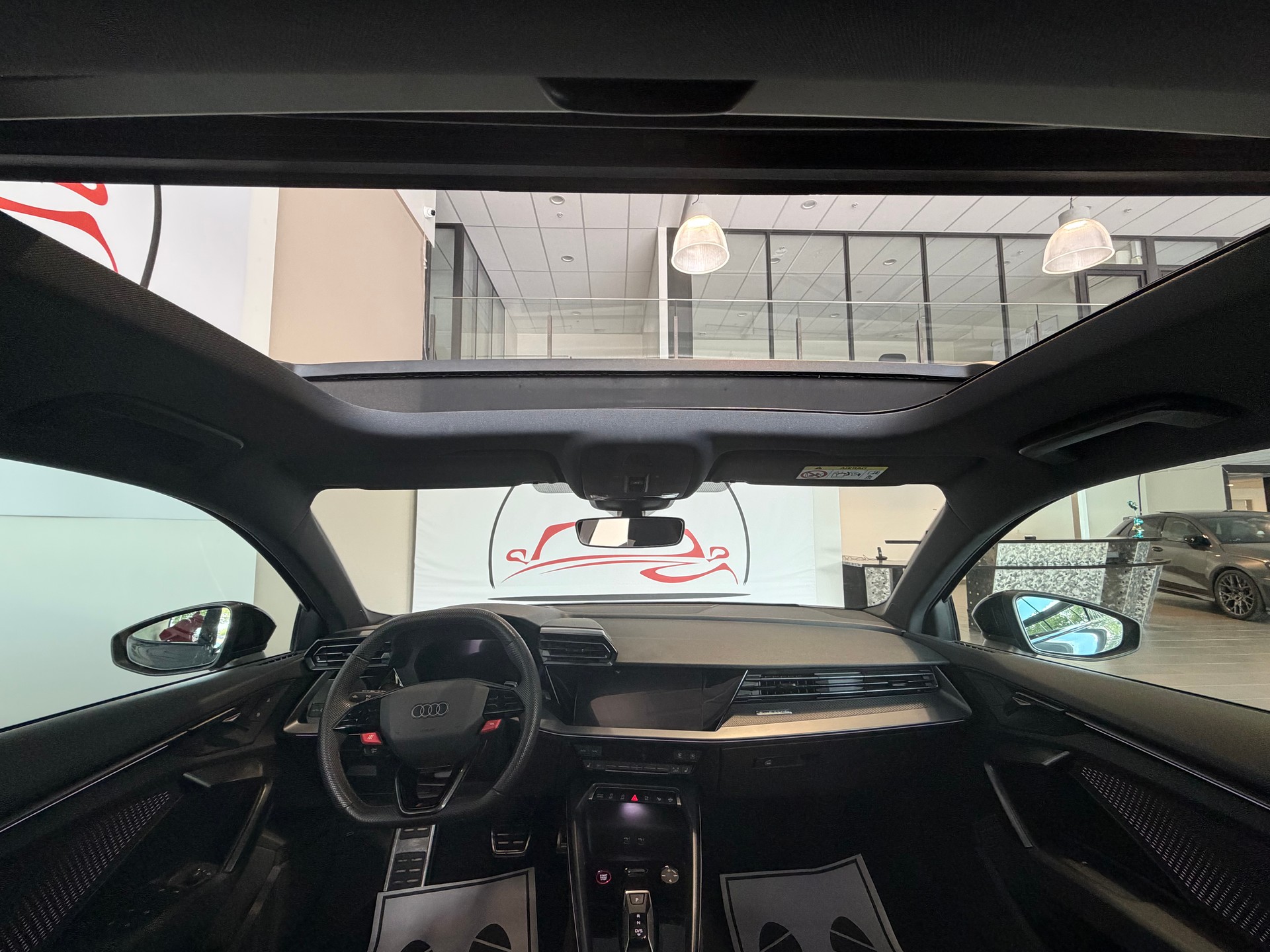AUDI RS3 Sportback 2.5 TSI quattro S-tronic-image-13
