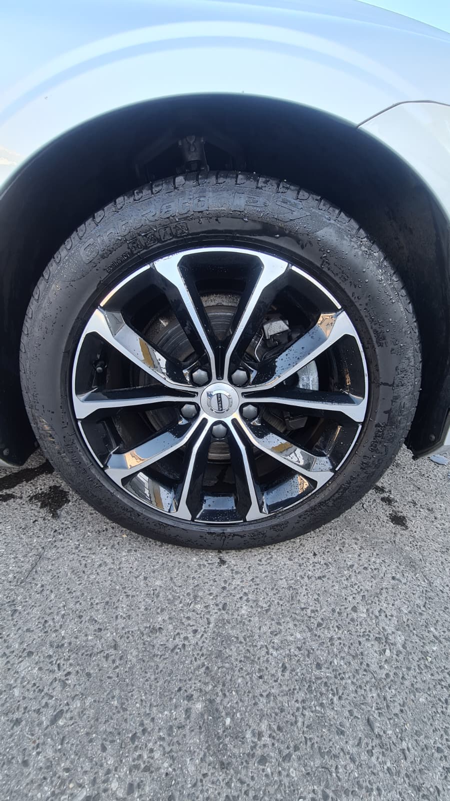 VOLVO V60 D3 AWD Momentum Geartronic ** CH-Fahrzeug mit Gratis Service Paket 150000 km oder 10 Jahre **-image-15