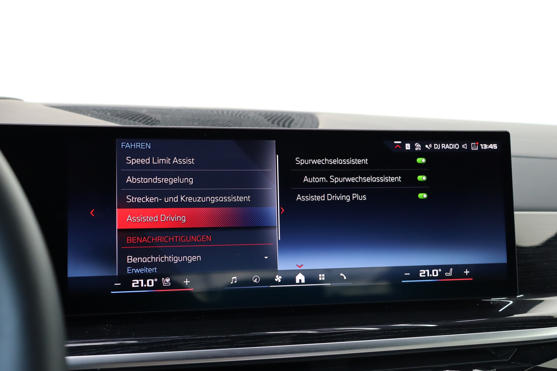 BMW X5 xDrive 48V M60i M Sport Pro Steptronic-image-19