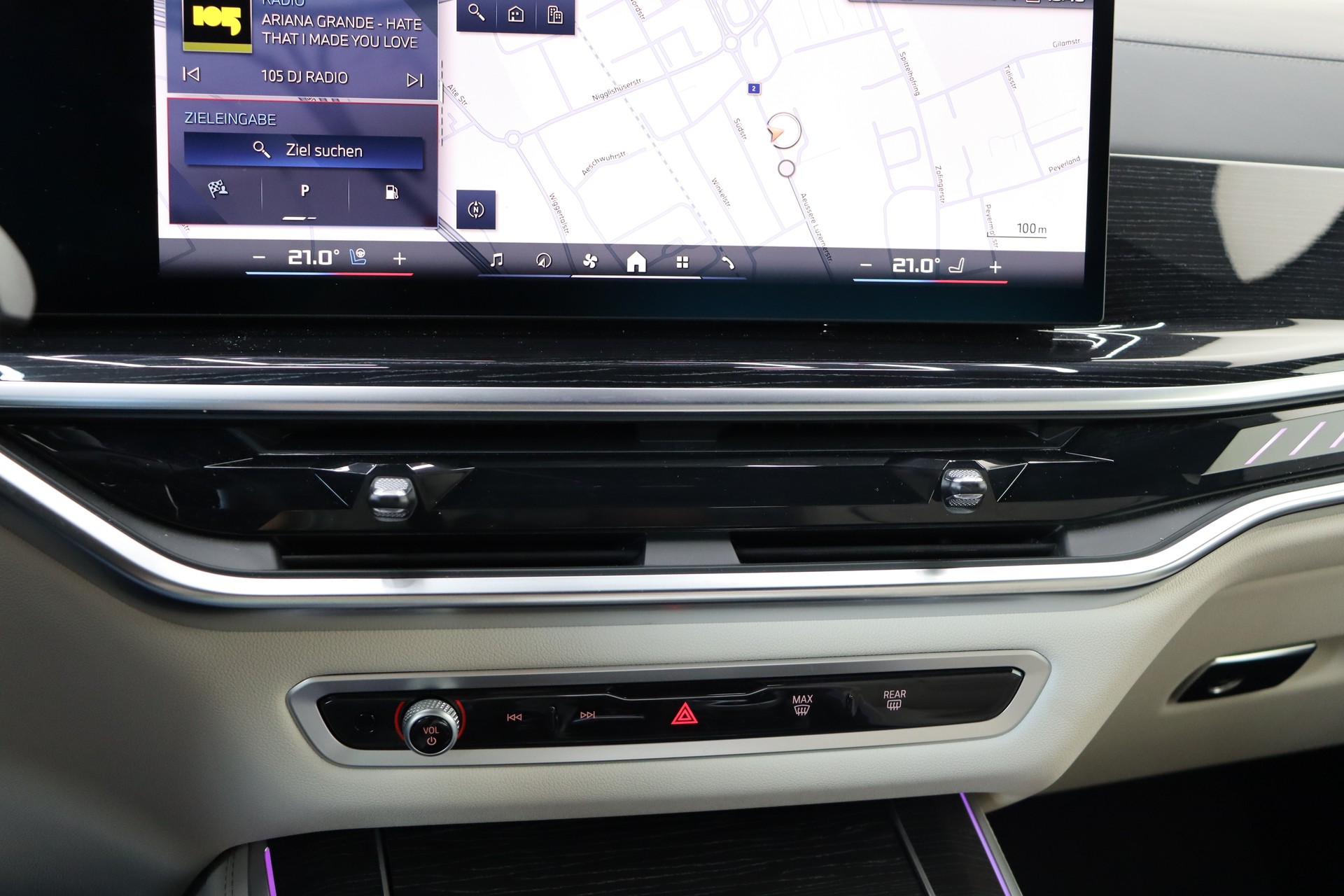 BMW X5 xDrive 48V M60i M Sport Pro Steptronic-image-13