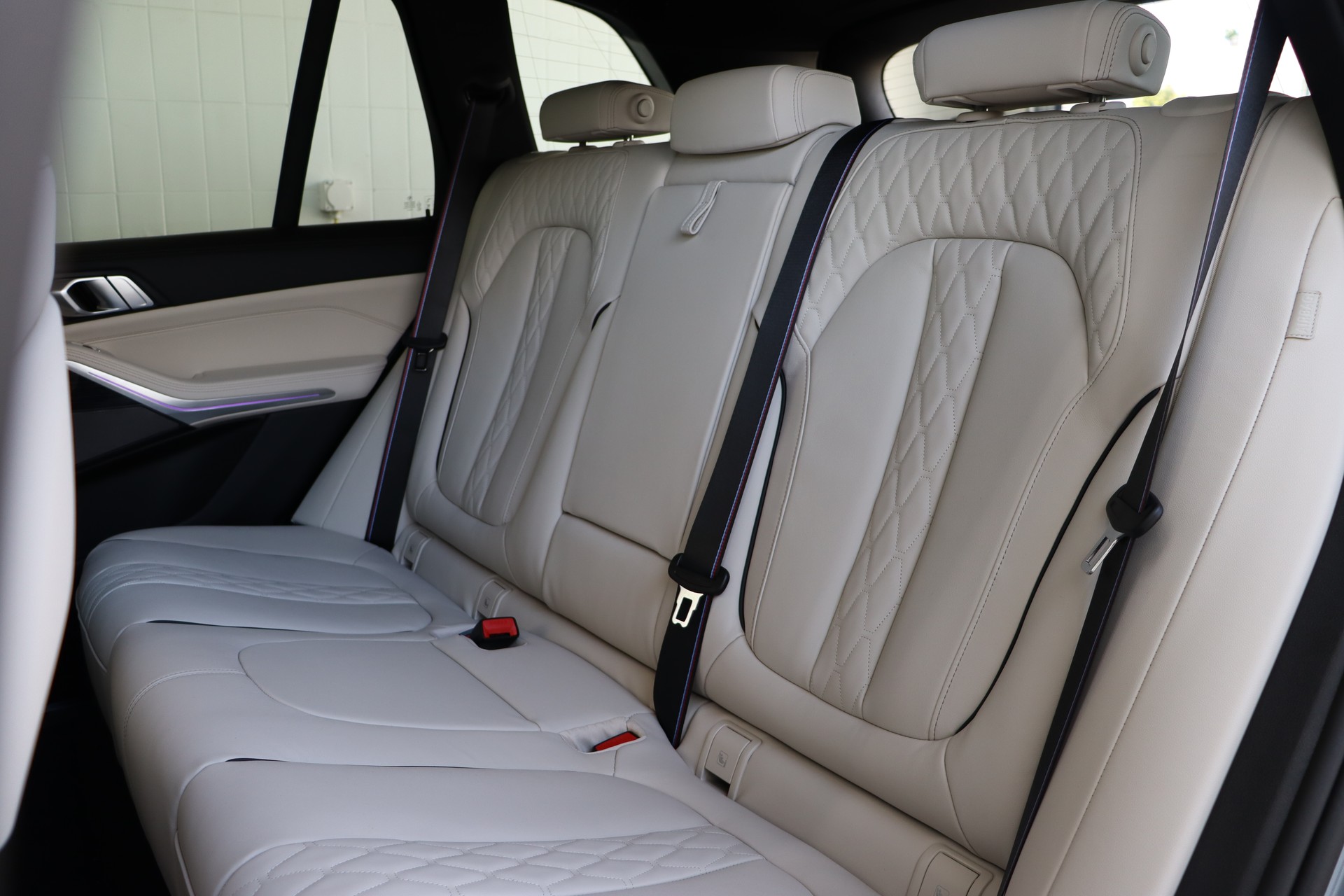 BMW X5 xDrive 48V M60i M Sport Pro Steptronic-image-26
