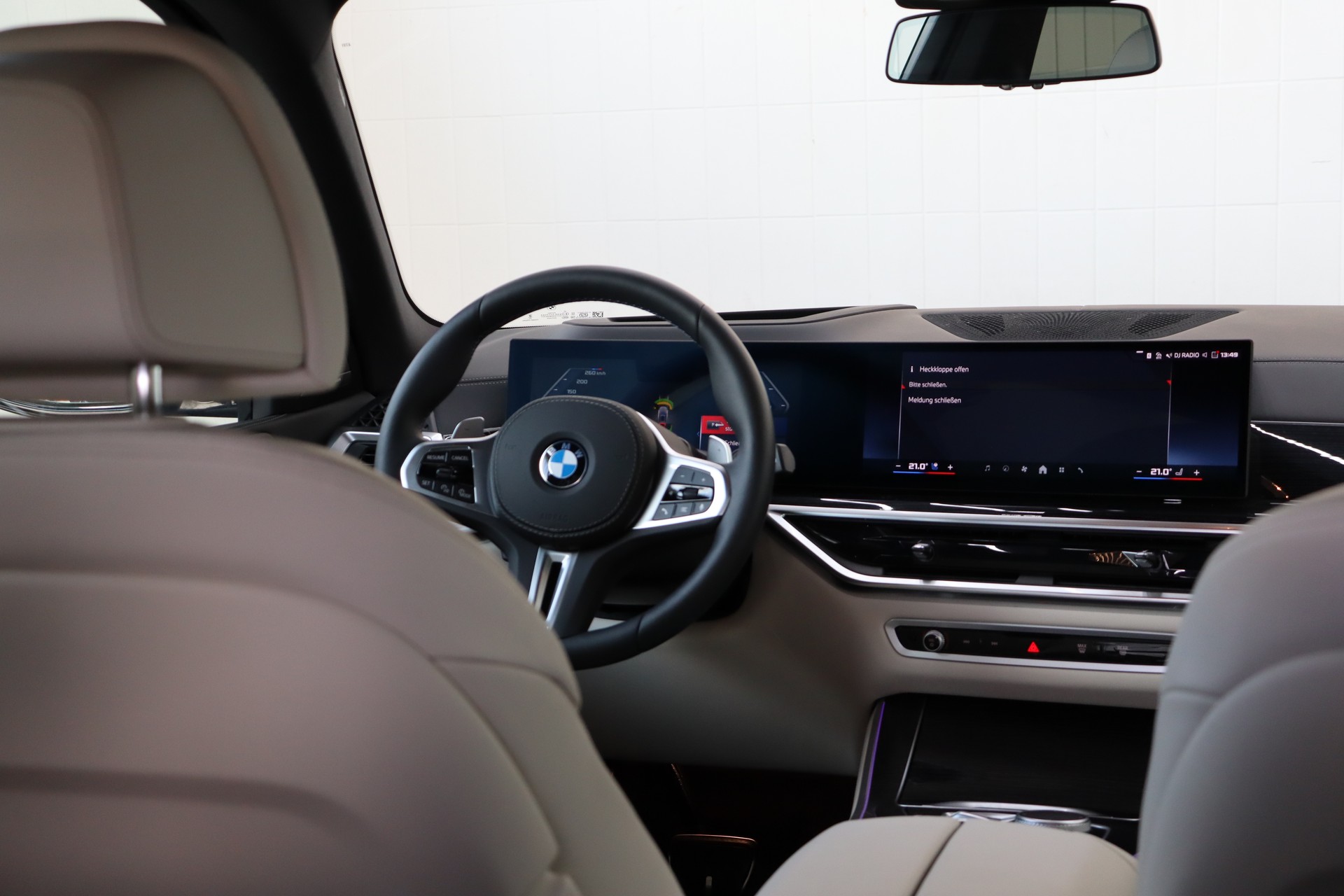 BMW X5 xDrive 48V M60i M Sport Pro Steptronic-image-23