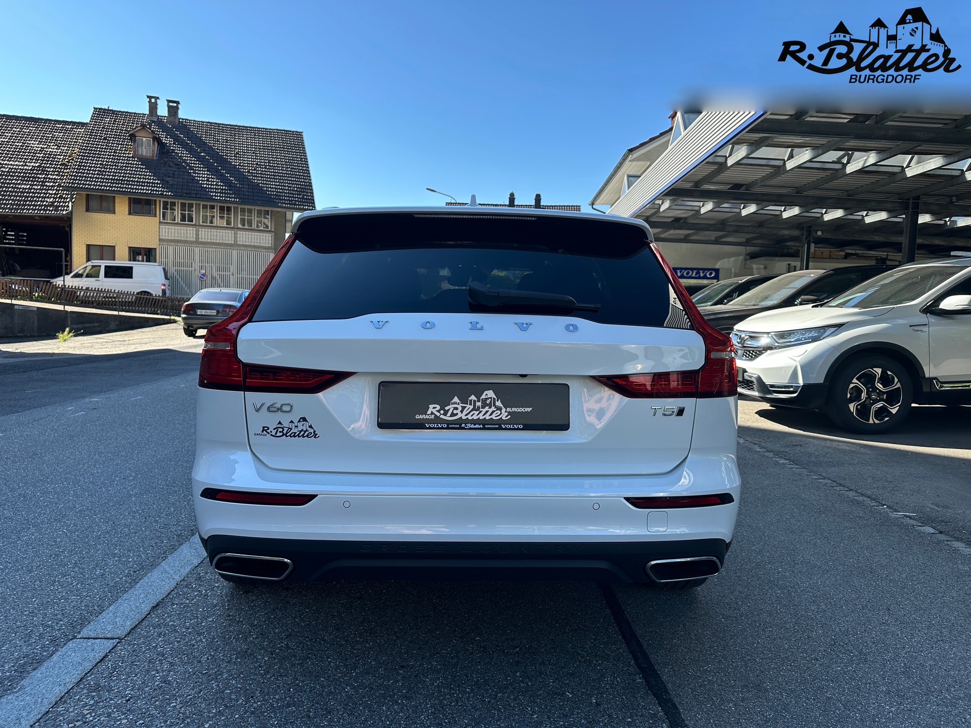 VOLVO V60 Cross Country T5 AWD Geartronic-image-4