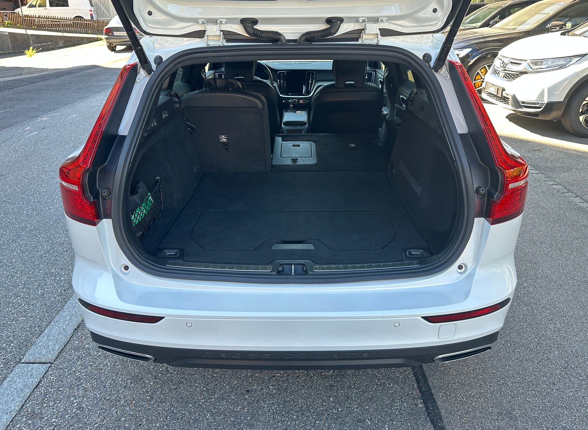 VOLVO V60 Cross Country T5 AWD Geartronic-image-14