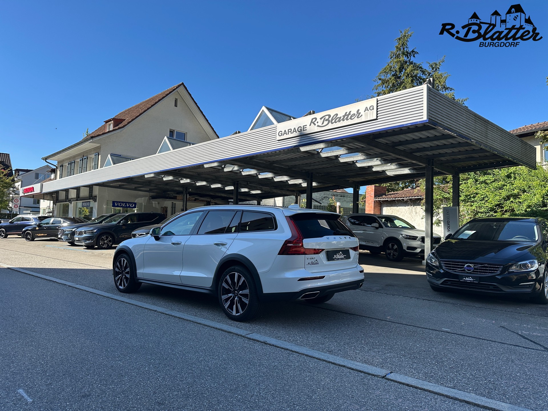 VOLVO V60 Cross Country T5 AWD Geartronic-showroom-element-3