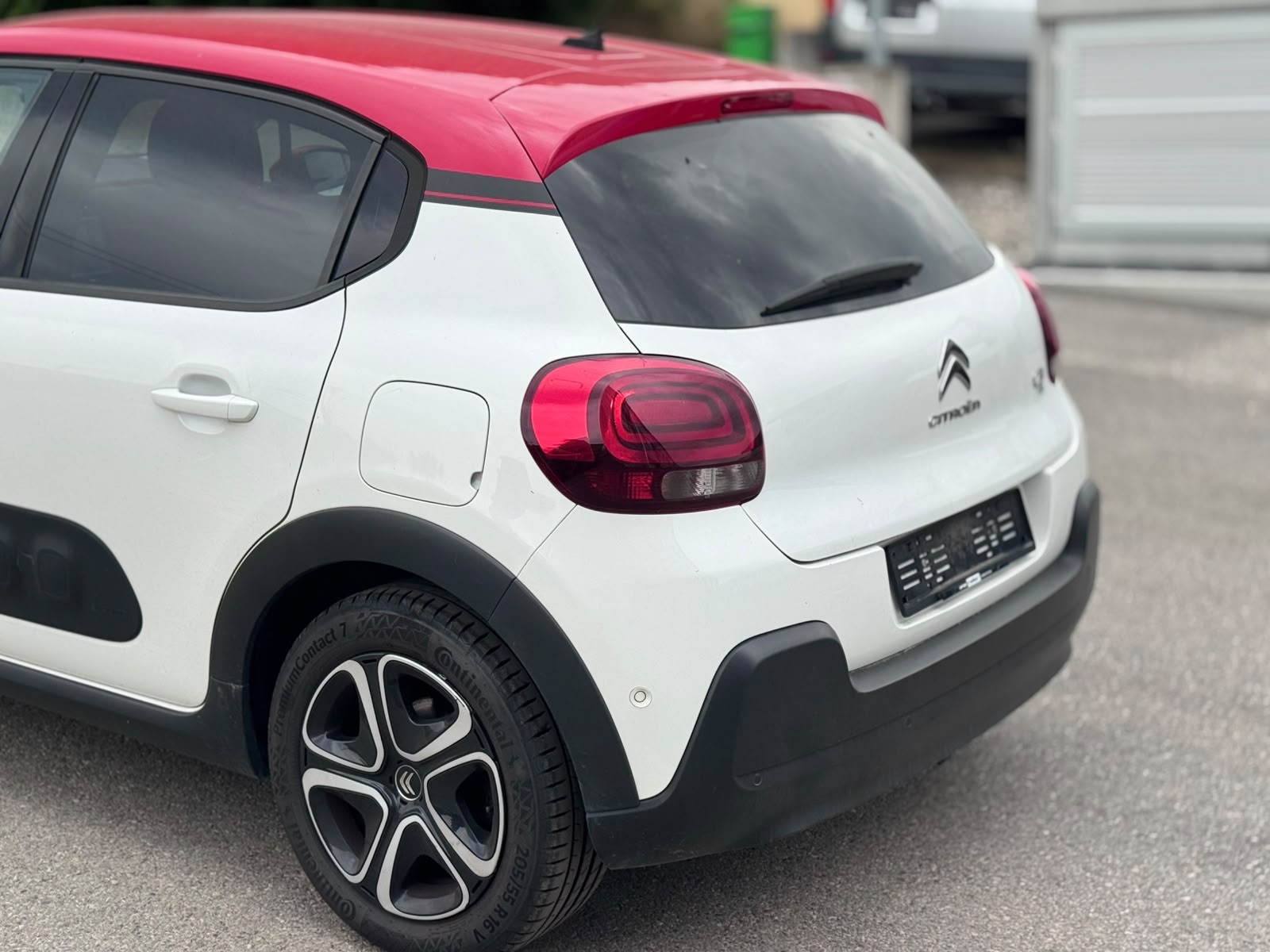 CITROEN Citroën C3 Shine 1.2, 110 PS - Roué été et hiver - Automatique --image-11
