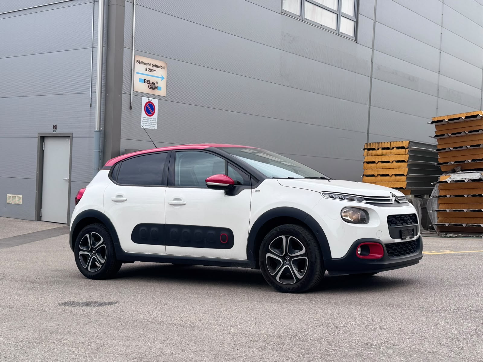 CITROEN Citroën C3 Shine 1.2, 110 PS - Roué été et hiver - Automatique --image-7