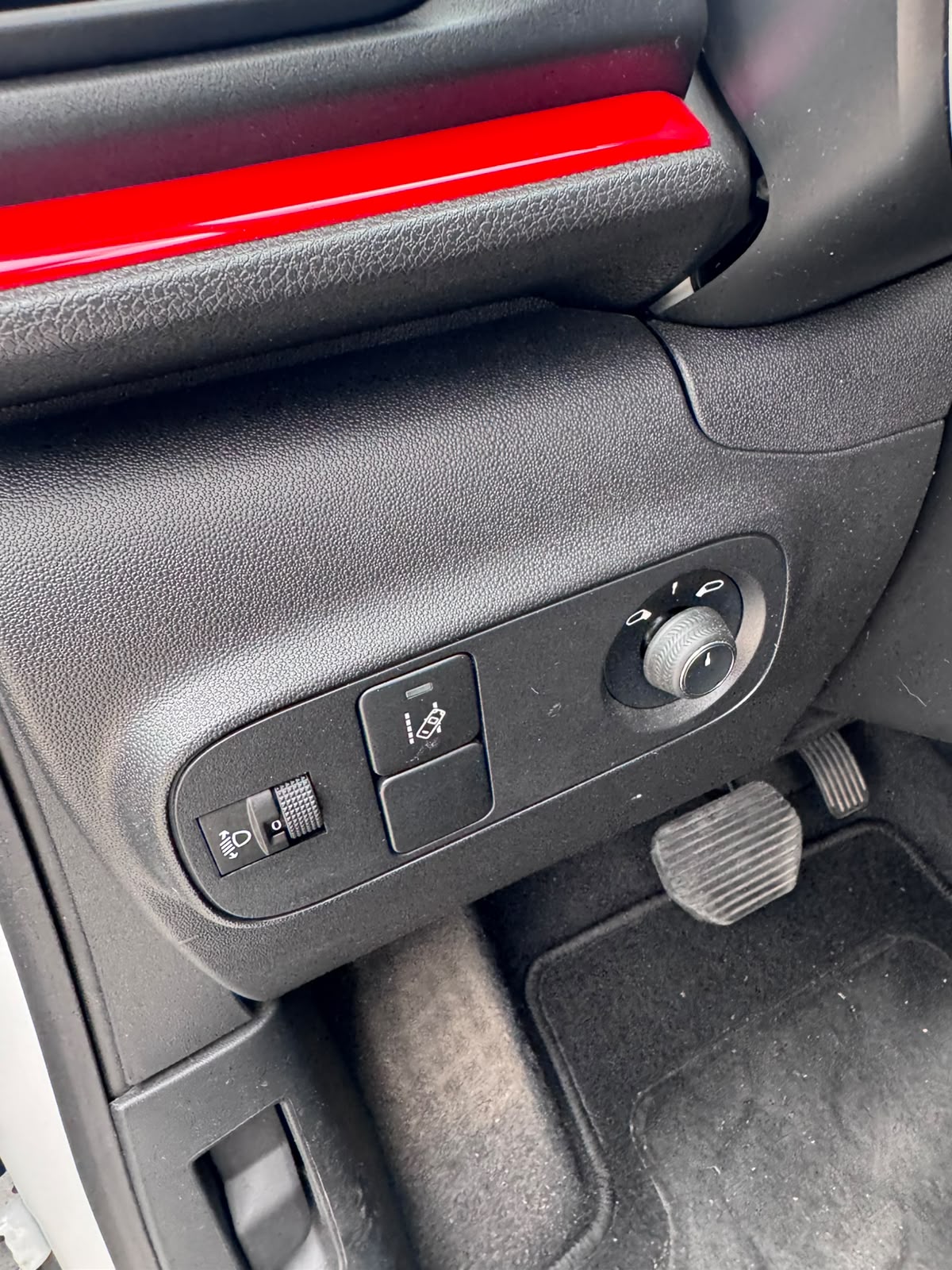 CITROEN Citroën C3 Shine 1.2, 110 PS - Roué été et hiver - Automatique --image-28