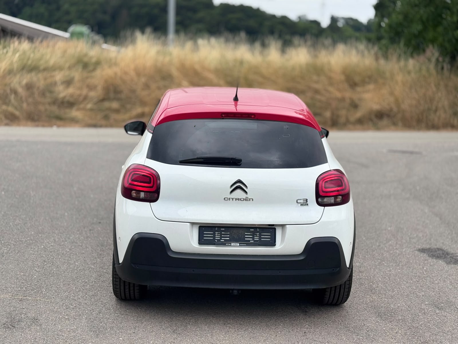CITROEN Citroën C3 Shine 1.2, 110 PS - Roué été et hiver - Automatique --image-9