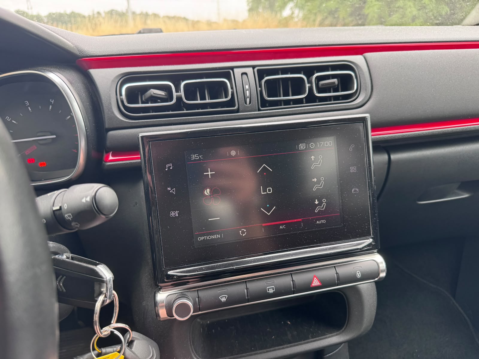 CITROEN Citroën C3 Shine 1.2, 110 PS - Roué été et hiver - Automatique --image-22