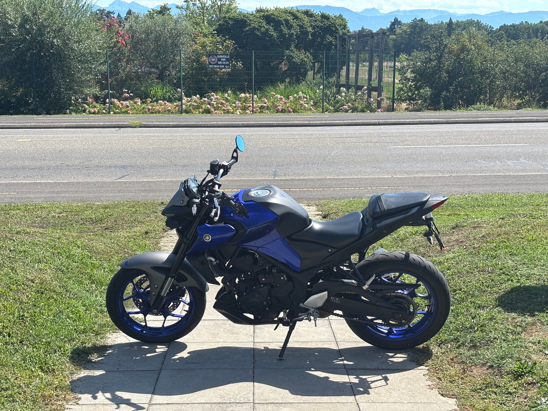 YAMAHA MT-03 ABS-showroom-element-3