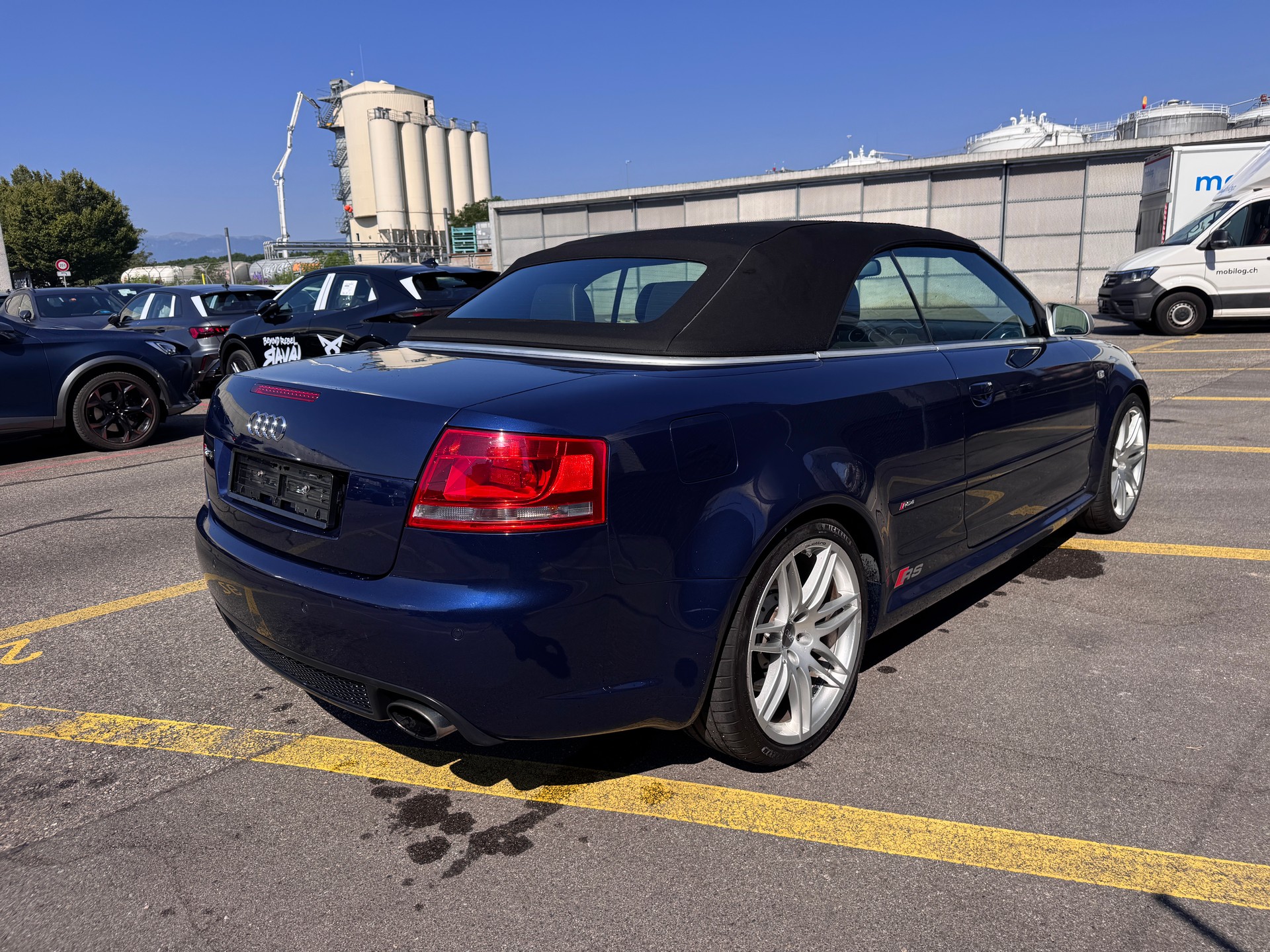 AUDI RS4 Cabriolet 4.2 V8 quattro-image-4