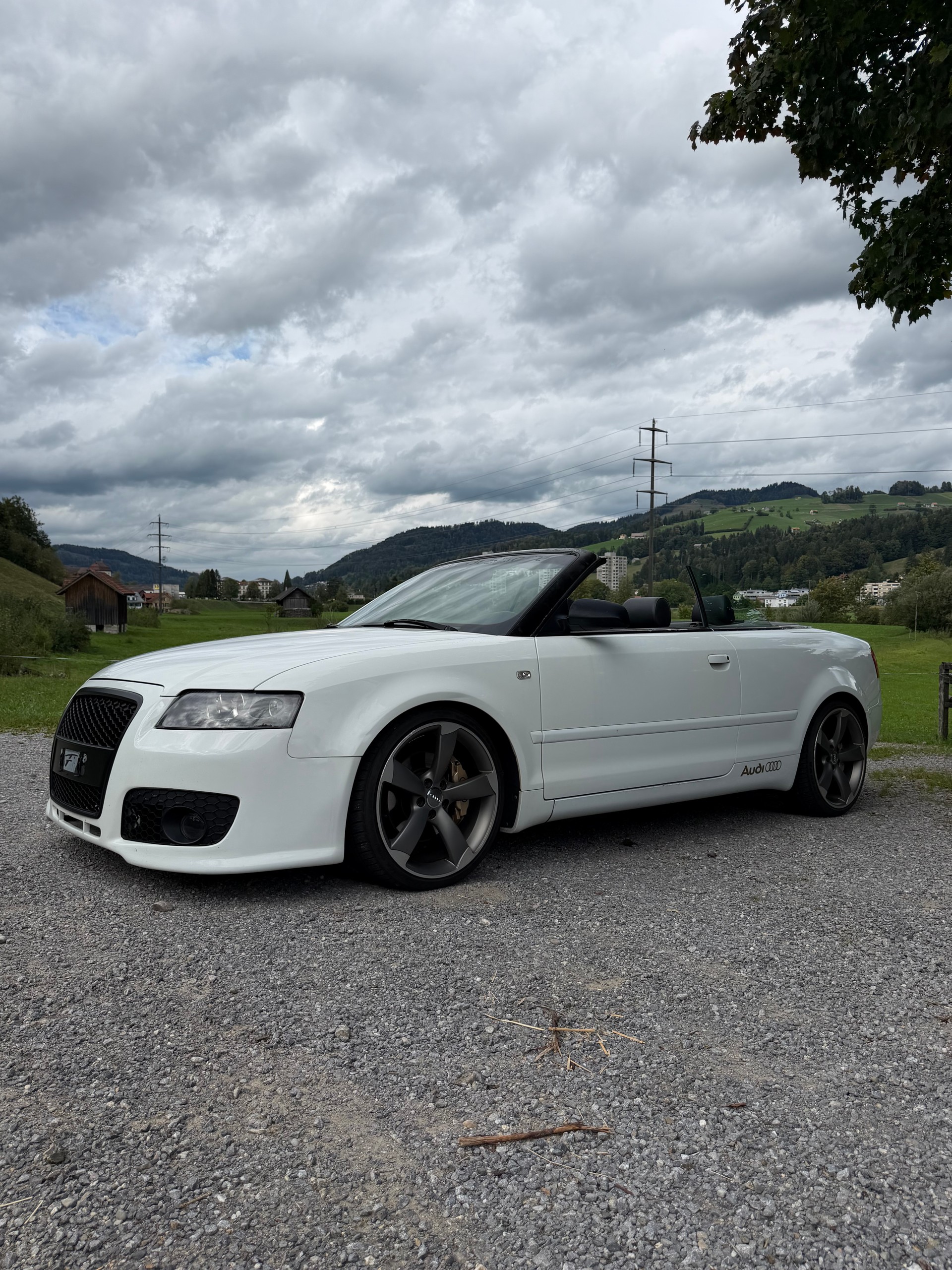 AUDI 2.4 V6 170-image-0